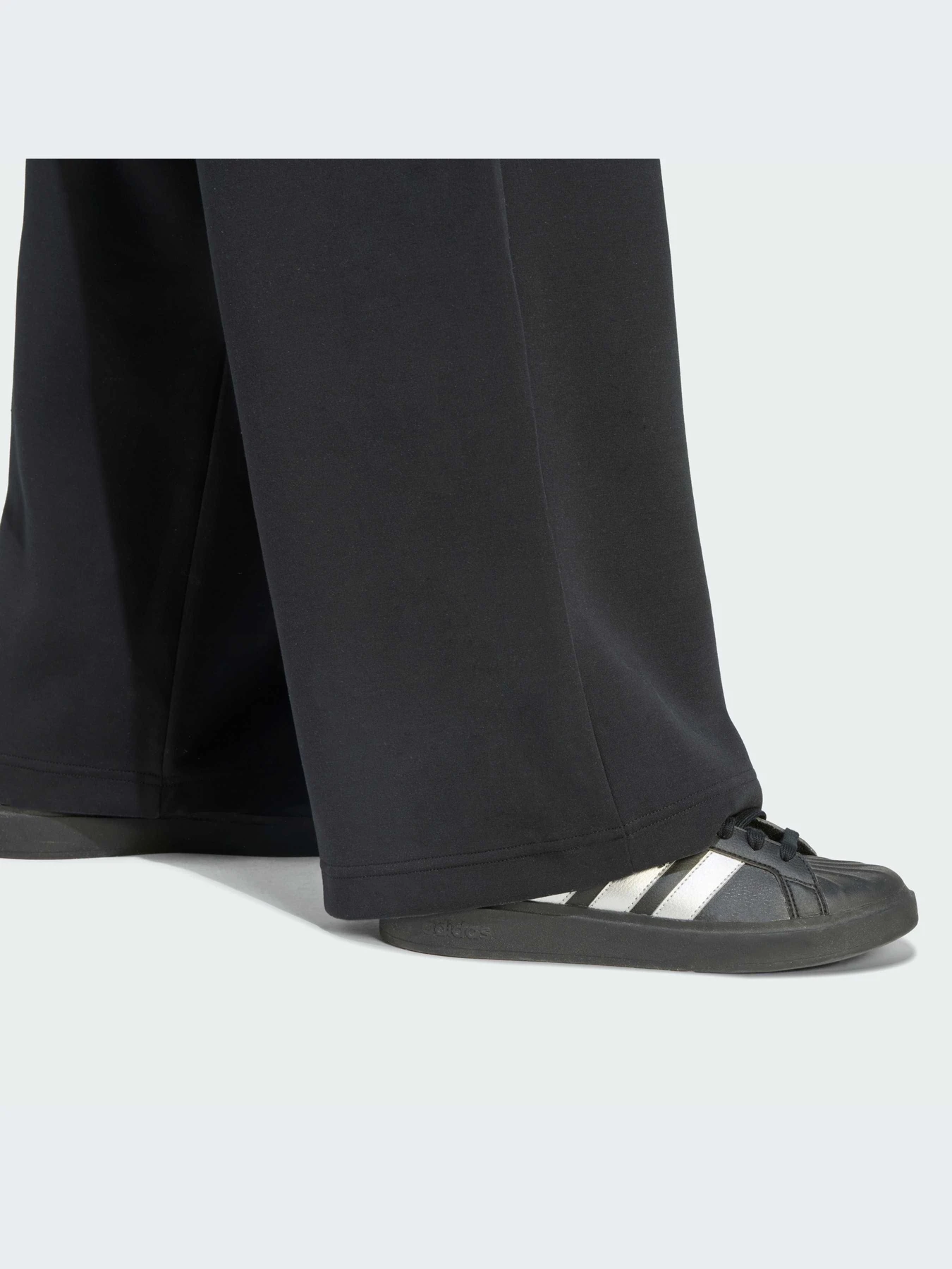 Брюки Adidas модель KE6823-KZ Брюки Adidas модель KE6823-KZ Фото