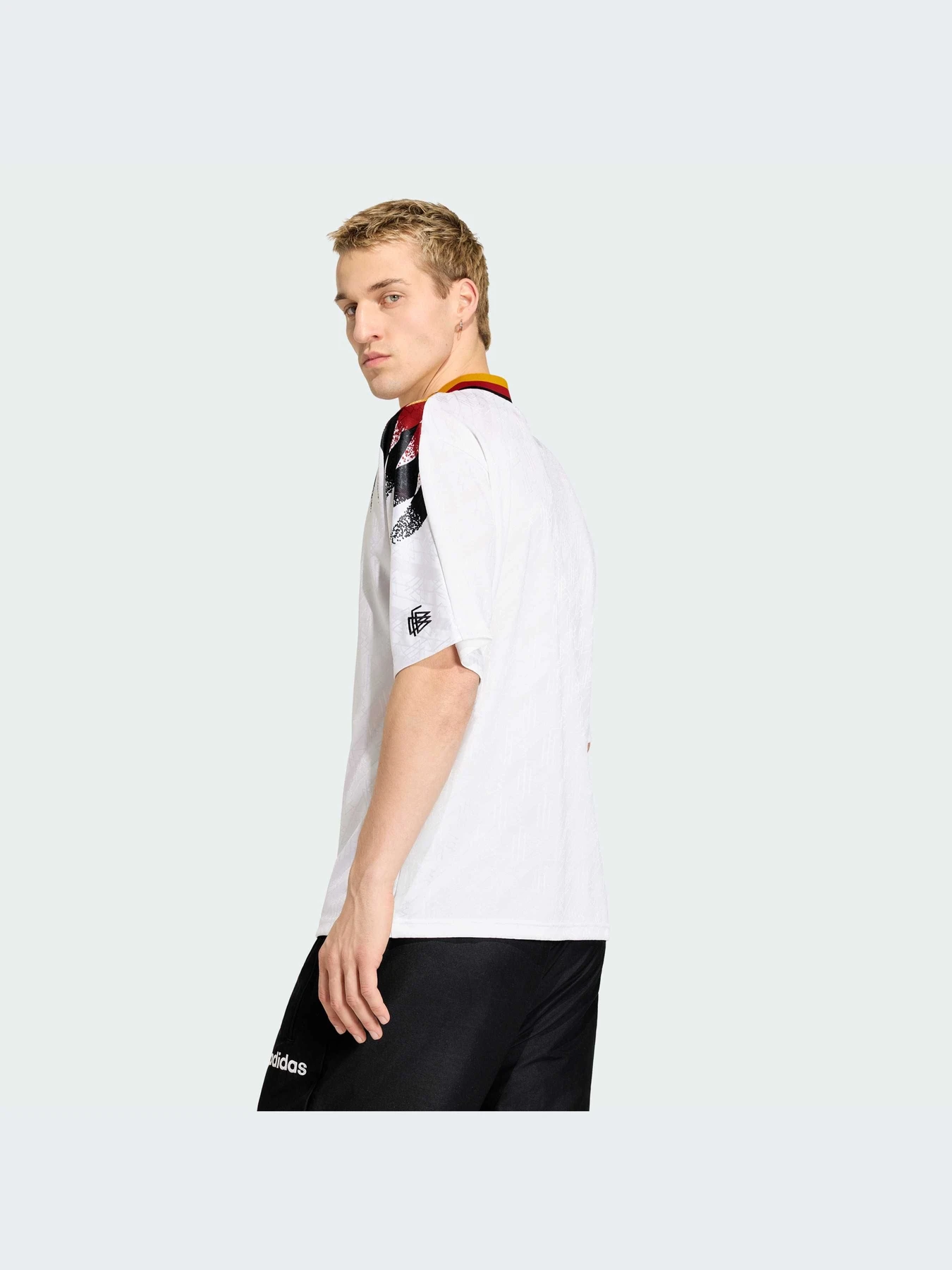 Футболки и поло Adidas модель JN3705-KZ Футболки и поло Adidas модель JN3705-KZ Фото