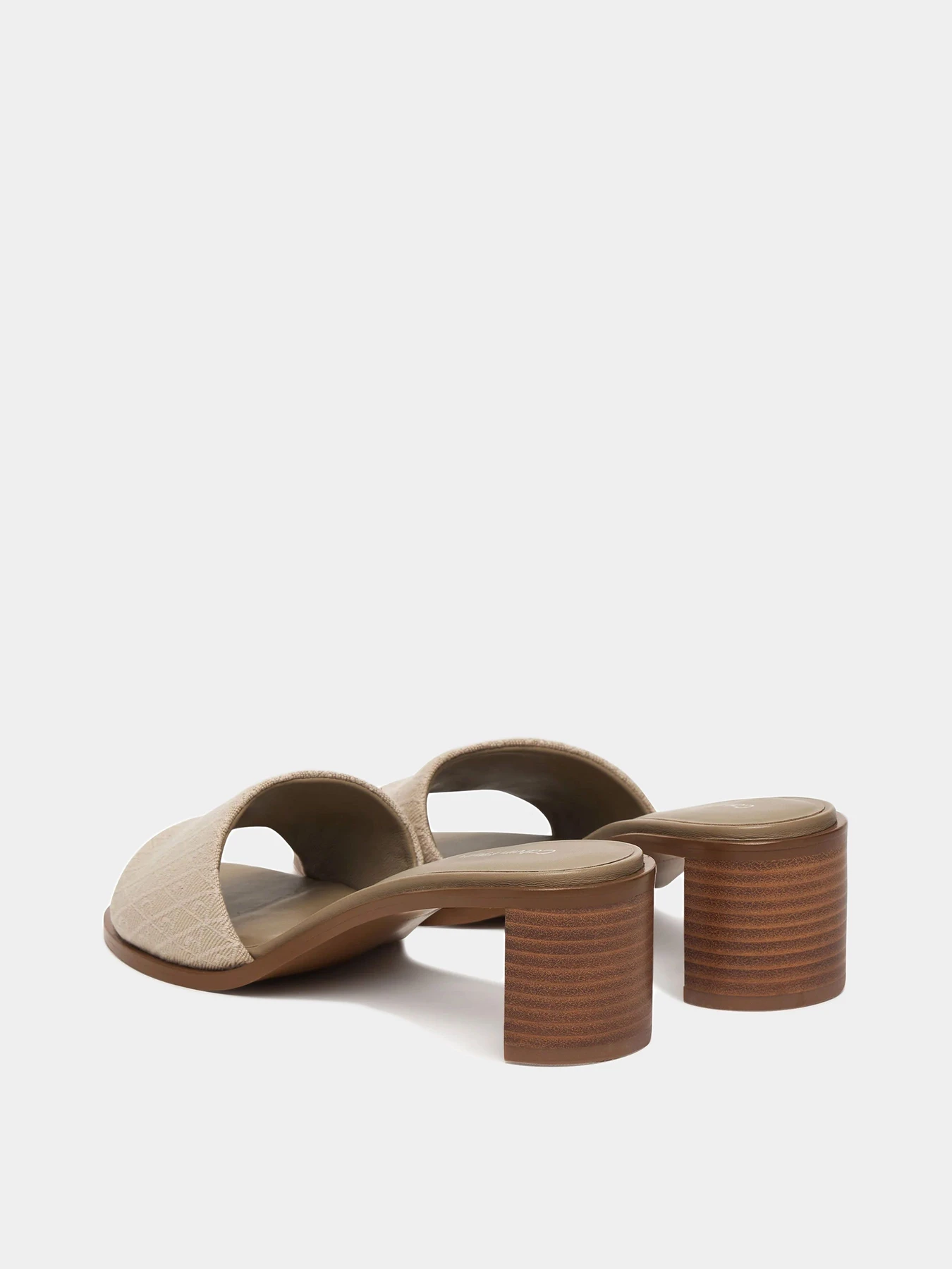 Шлёпанцы Calvin Klein модель HW0HW03016-A04 Шлёпанцы Calvin Klein модель HW0HW03016-A04 Фото