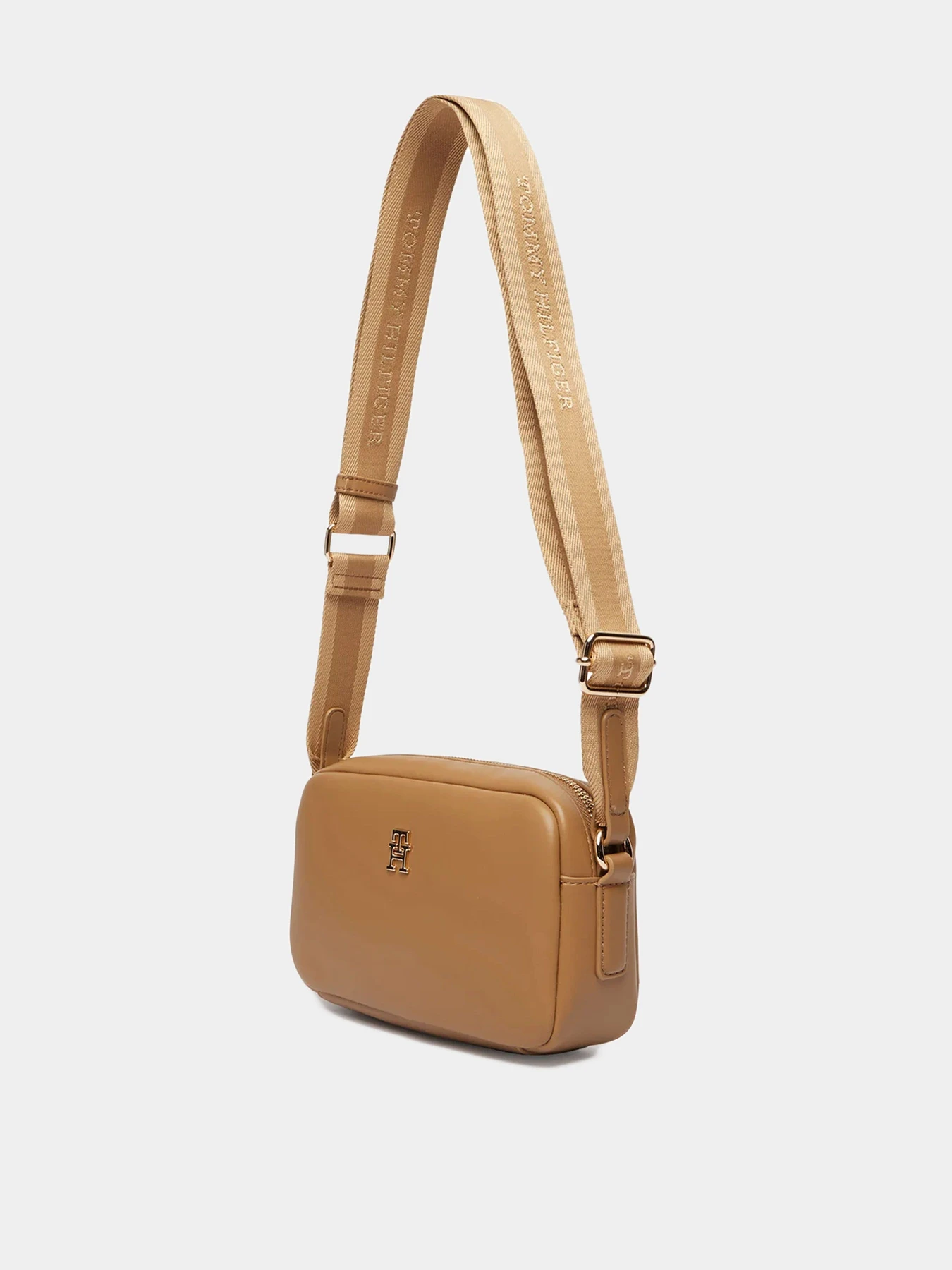 Сумки Tommy Hilfiger модель AW0AW18370-RBC Сумки Tommy Hilfiger модель AW0AW18370-RBC Фото