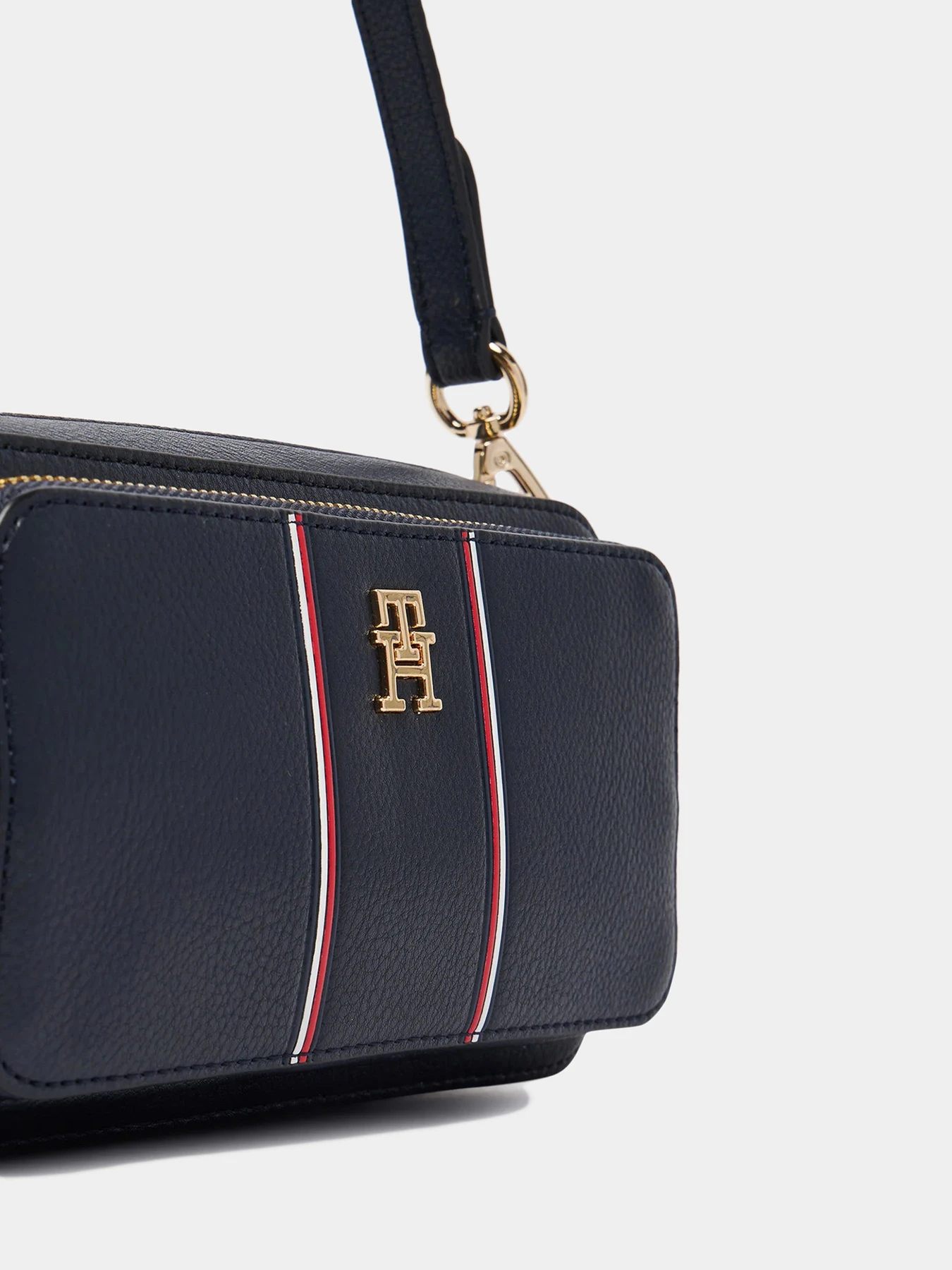 Сумки Tommy Hilfiger модель AW0AW18640-DW6 Сумки Tommy Hilfiger модель AW0AW18640-DW6 Фото