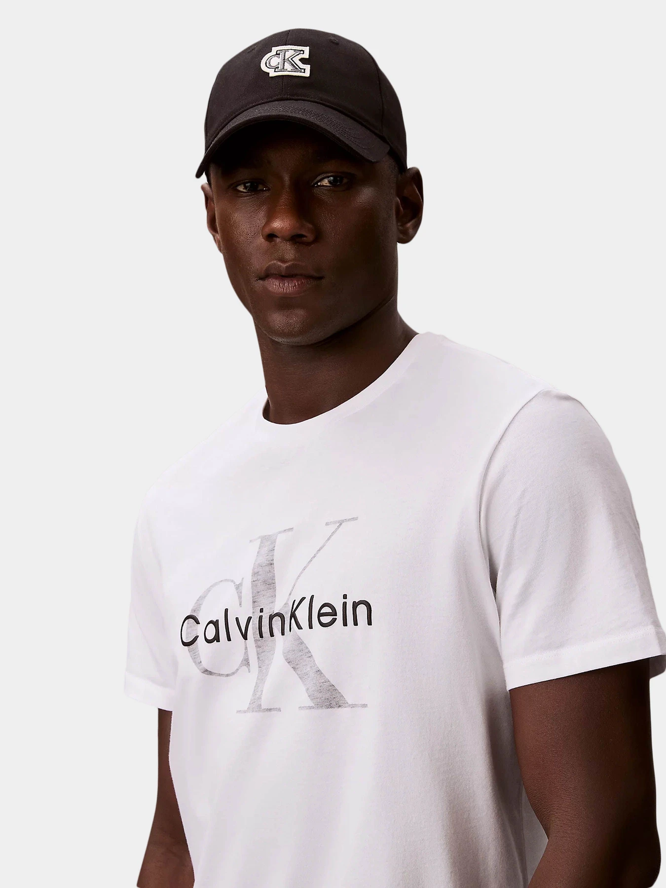 Шапки и кепки Calvin Klein модель LV04D5083G-UB1 Шапки и кепки Calvin Klein модель LV04D5083G-UB1 Фото