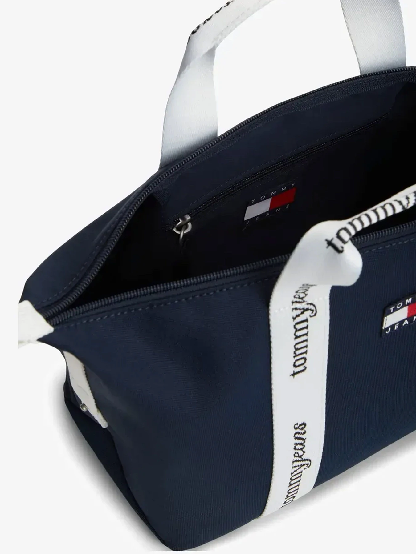 Сумки Tommy Hilfiger модель AW0AW18460-C1G Сумки Tommy Hilfiger модель AW0AW18460-C1G Фото