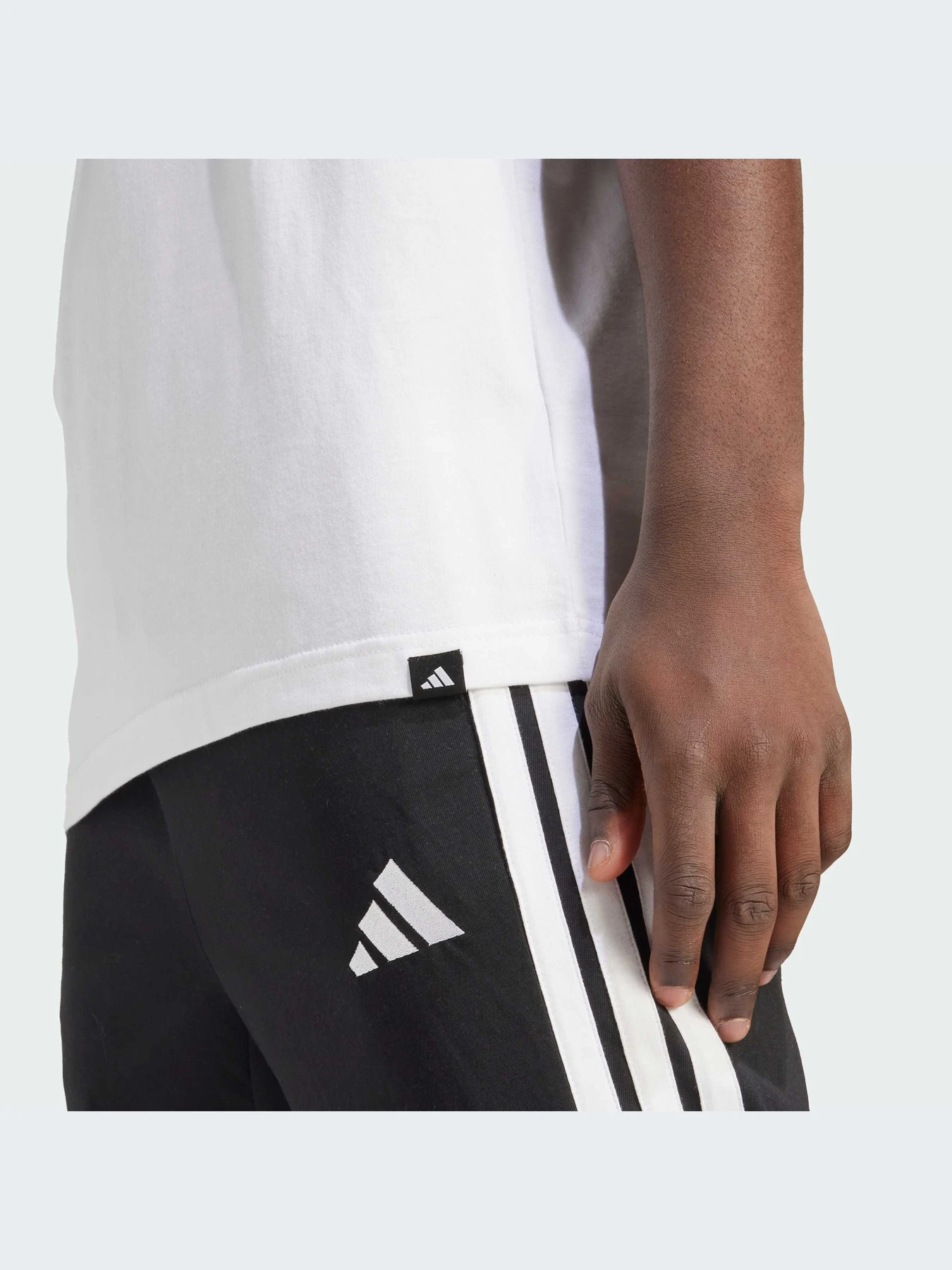 Футболки и поло Adidas модель JL9216-KZ Футболки и поло Adidas модель JL9216-KZ Фото