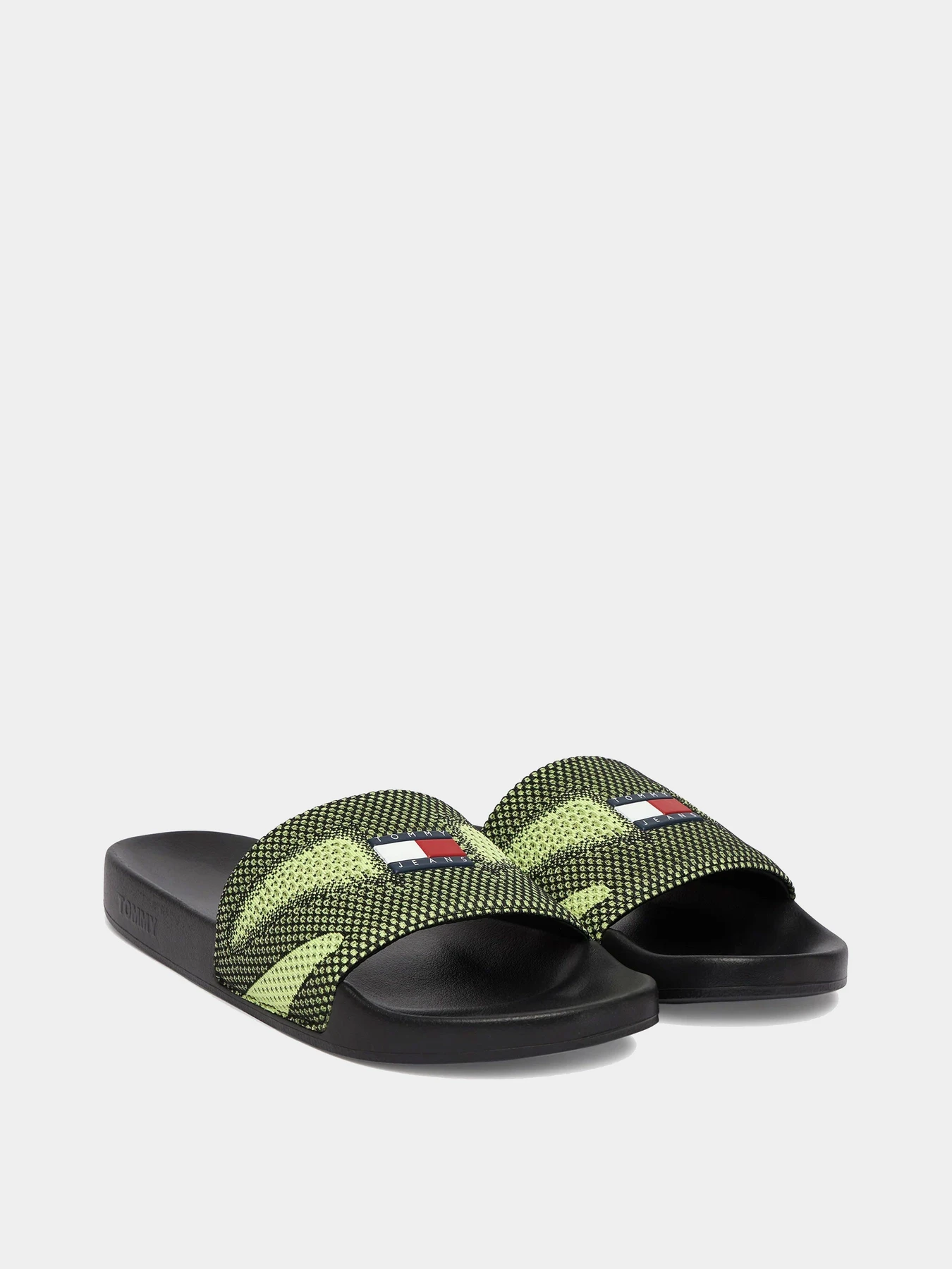 Шлёпанцы Tommy Hilfiger модель EM0EM01697-0H8 Шлёпанцы Tommy Hilfiger модель EM0EM01697-0H8 Фото