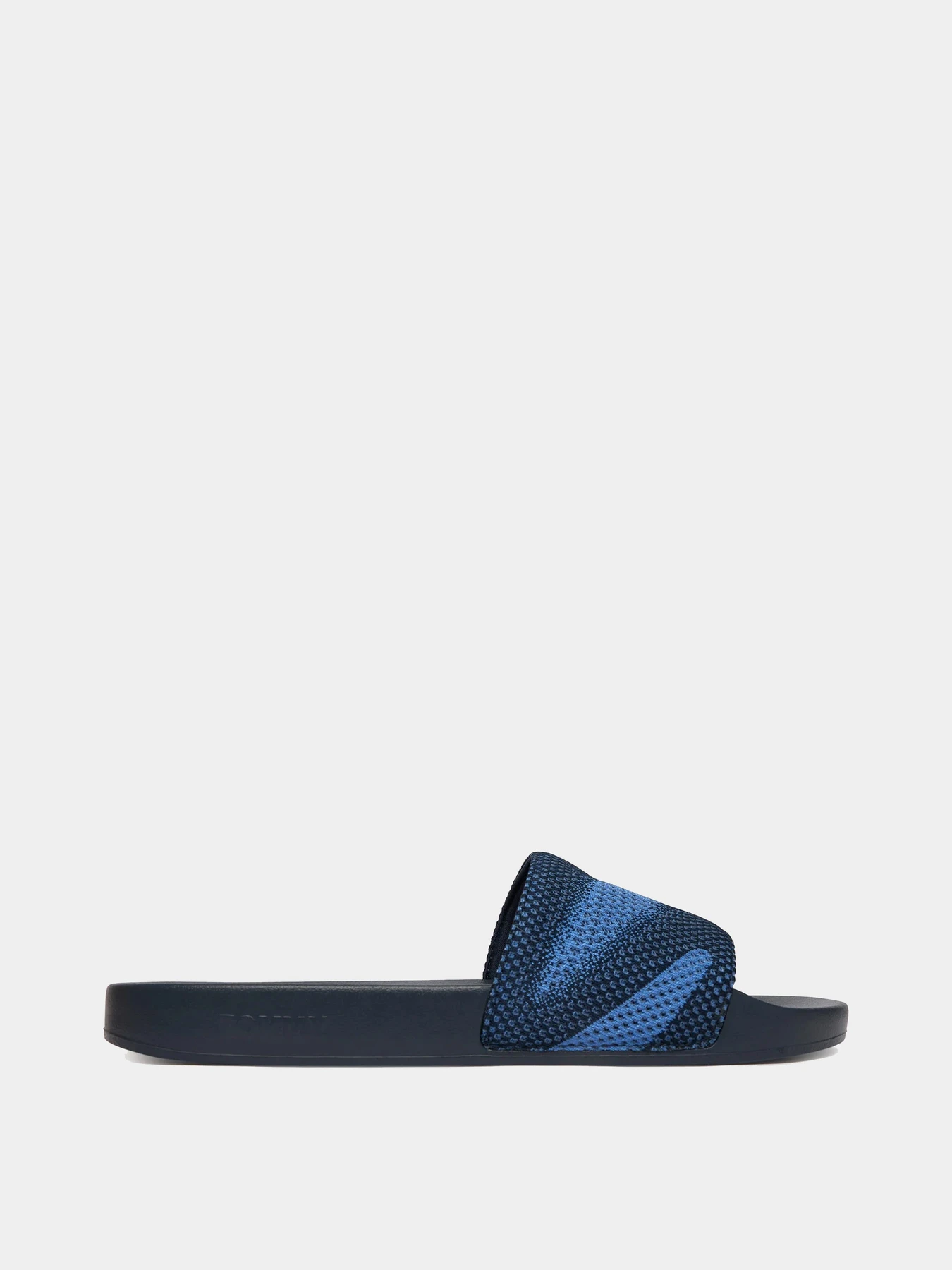 Шлёпанцы Tommy Hilfiger модель EM0EM01697-C1G Шлёпанцы Tommy Hilfiger модель EM0EM01697-C1G Фото