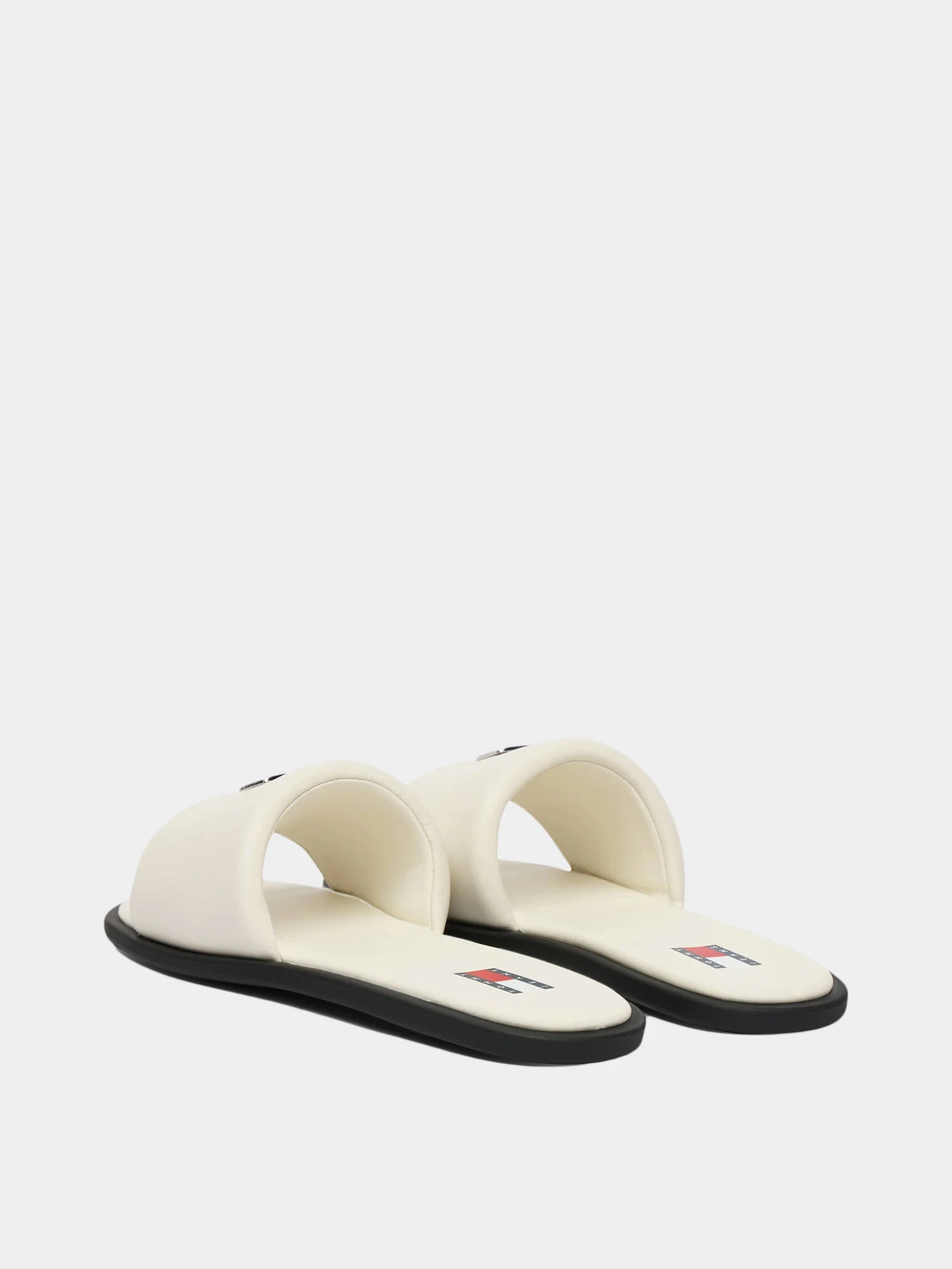 Шлёпанцы Tommy Hilfiger модель EN0EN02950-YBI Шлёпанцы Tommy Hilfiger модель EN0EN02950-YBI Фото