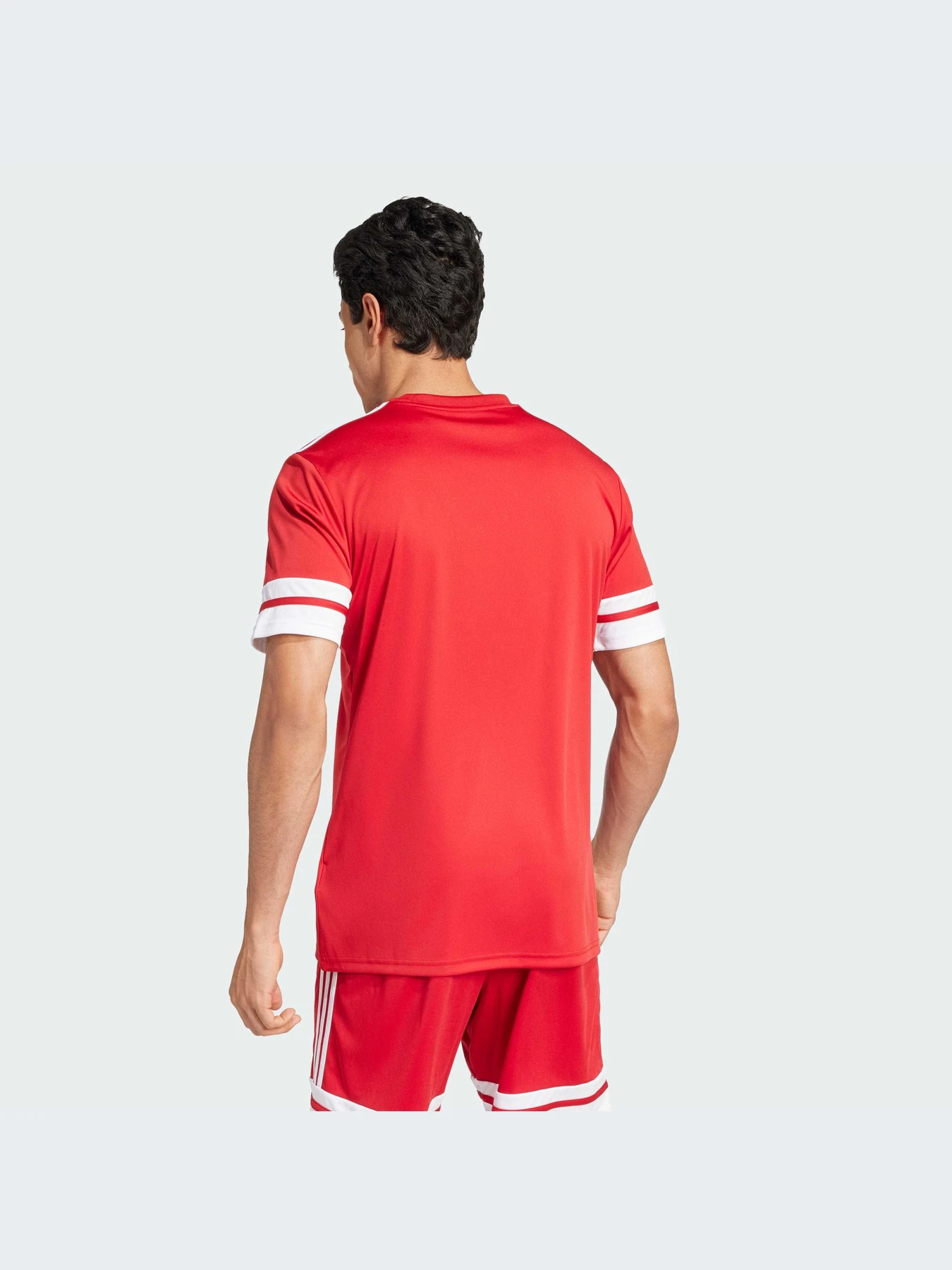 Футболки и поло Adidas модель JE2601-KZ Футболки и поло Adidas модель JE2601-KZ Фото