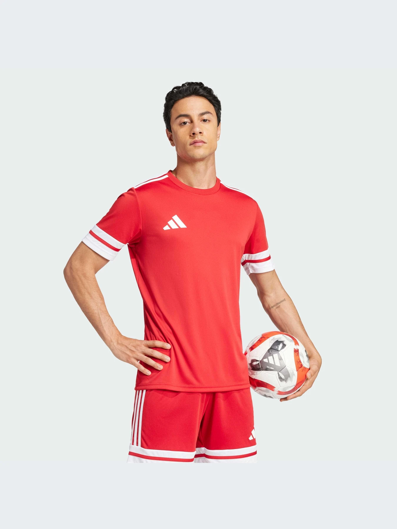 Футболки и поло Adidas модель JE2601-KZ Футболки и поло Adidas модель JE2601-KZ Фото