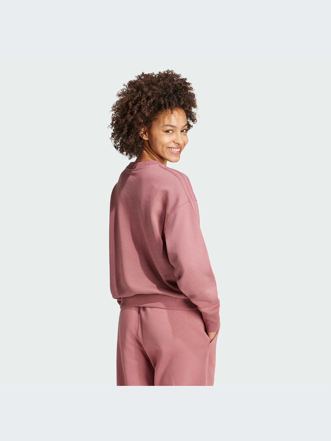 Худи и свитшоты Adidas модель IY6854-KZ Худи и свитшоты Adidas модель IY6854-KZ Фото