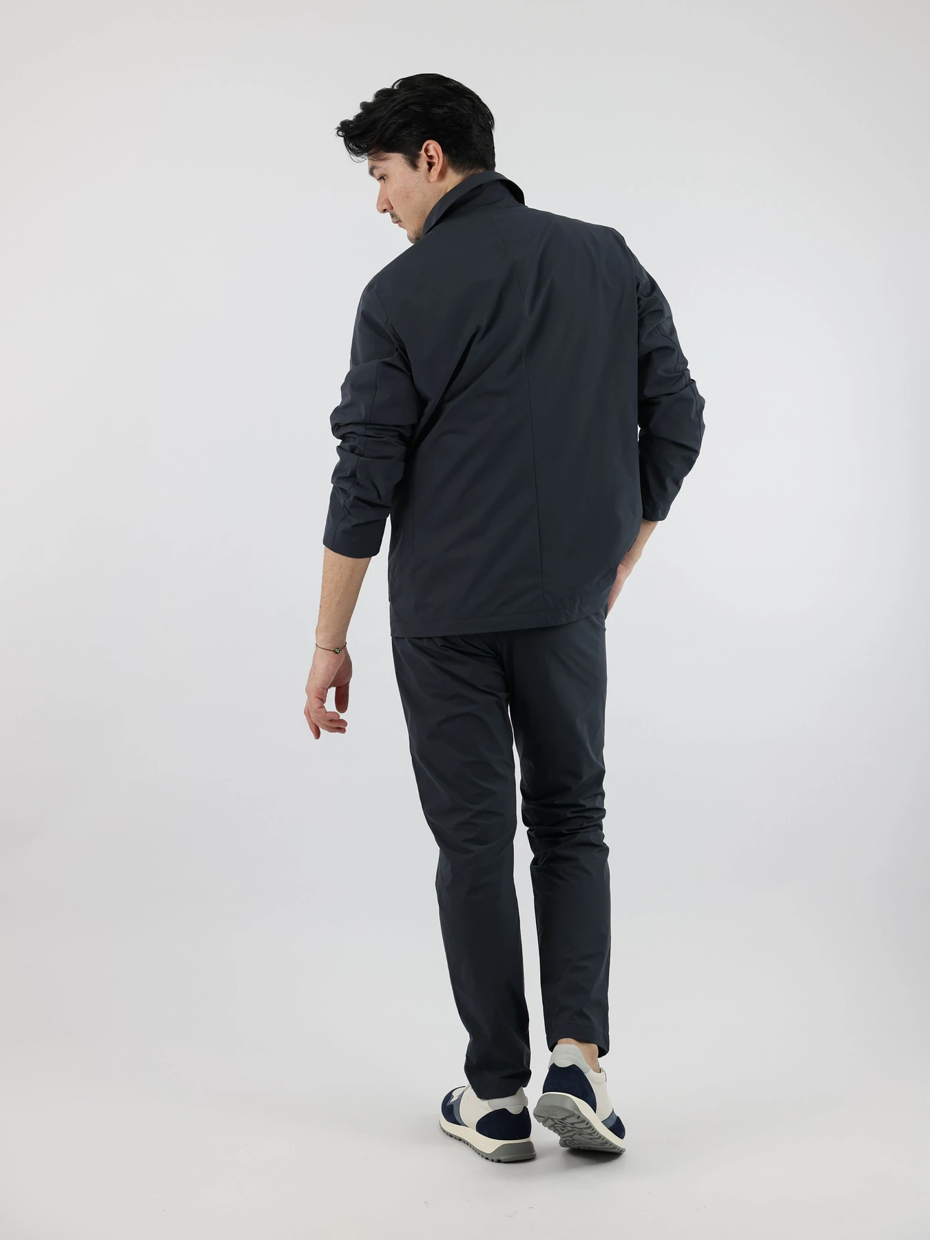 Костюмы PEOPLE OF SHIBUYA модель 26L-KASUGAI-PM931-790 Костюмы PEOPLE OF SHIBUYA модель 26L-KASUGAI-PM931-790 Фото