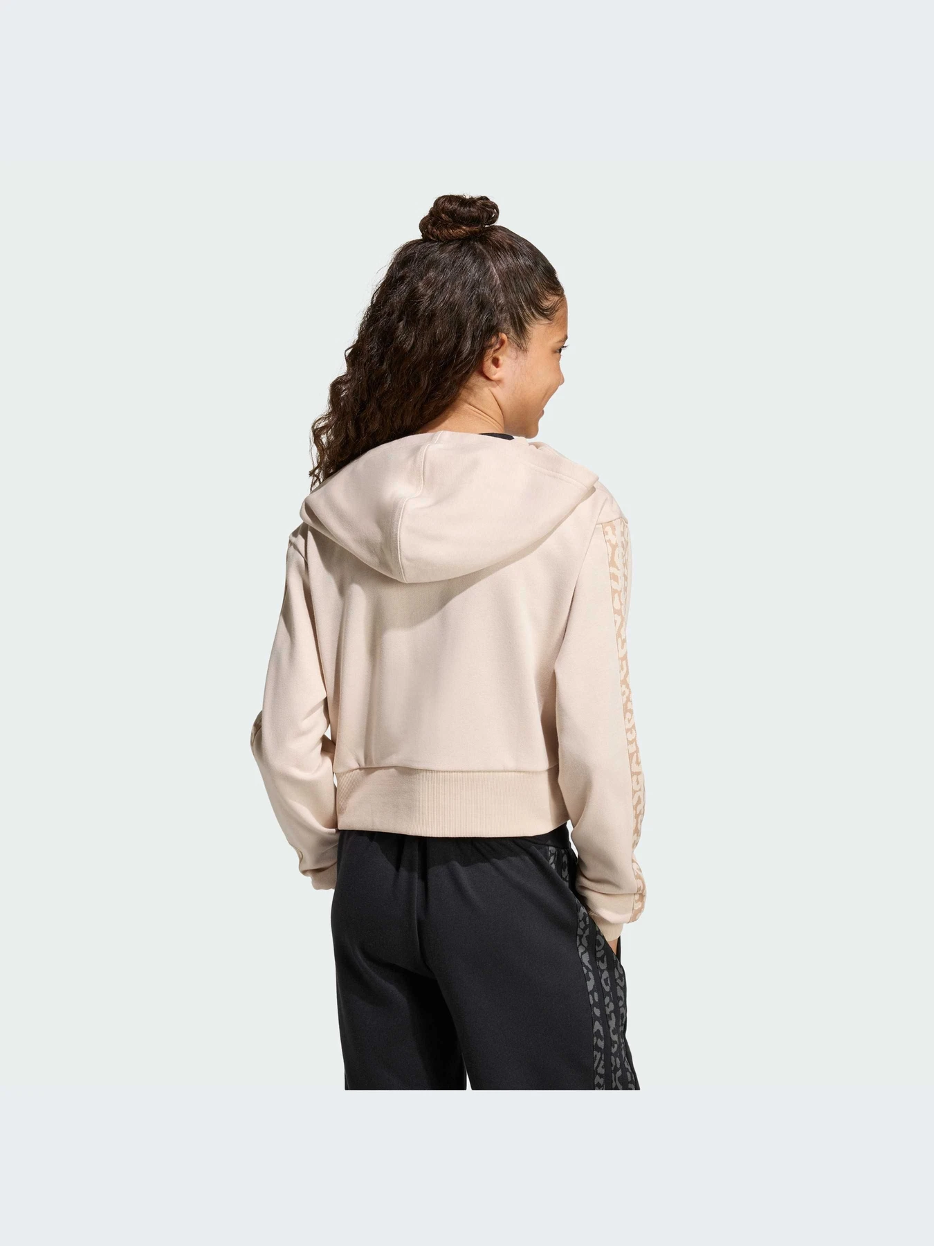 Худи и свитшоты Adidas модель KB6984-KZ Худи и свитшоты Adidas модель KB6984-KZ Фото