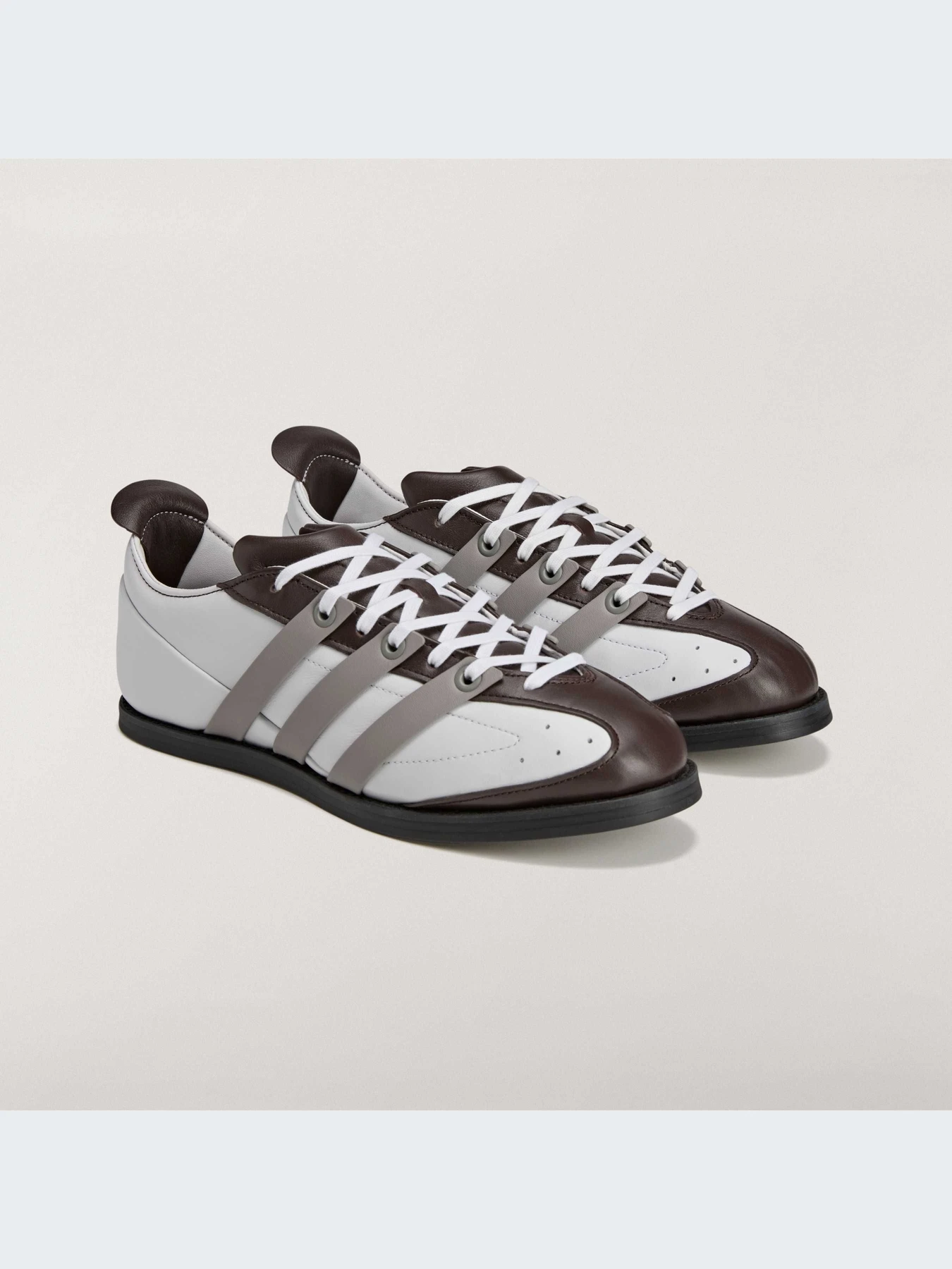 Кроссовки Adidas модель KJ8906-KZ Кроссовки Adidas модель KJ8906-KZ Фото