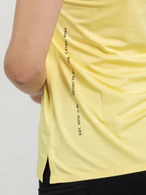 Футболки и поло AYMN модель AM-FW25-T-TOP-yellow-W Фото