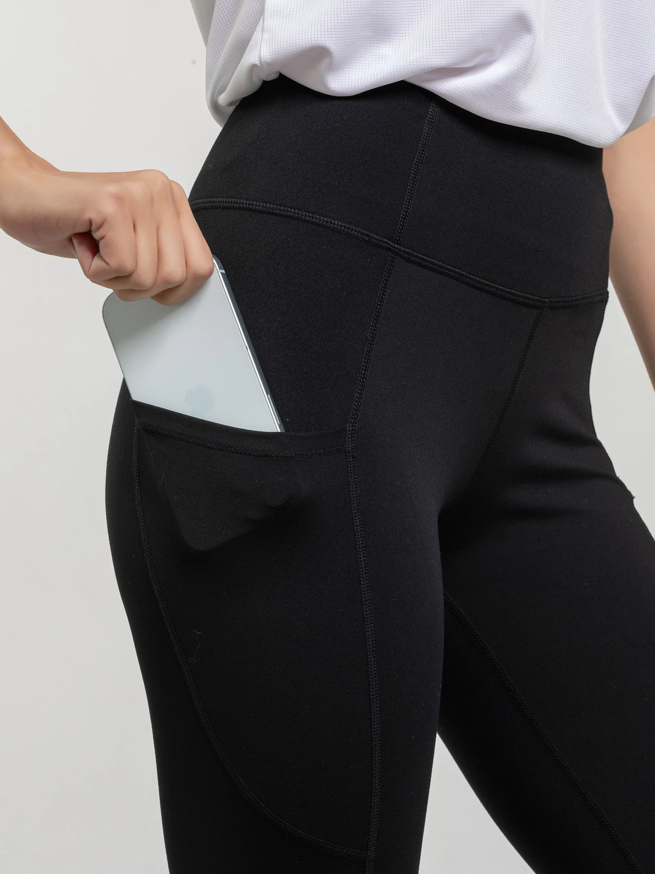 Брюки AYMN модель AM-FW25-TIGHTS-blc-W Фото