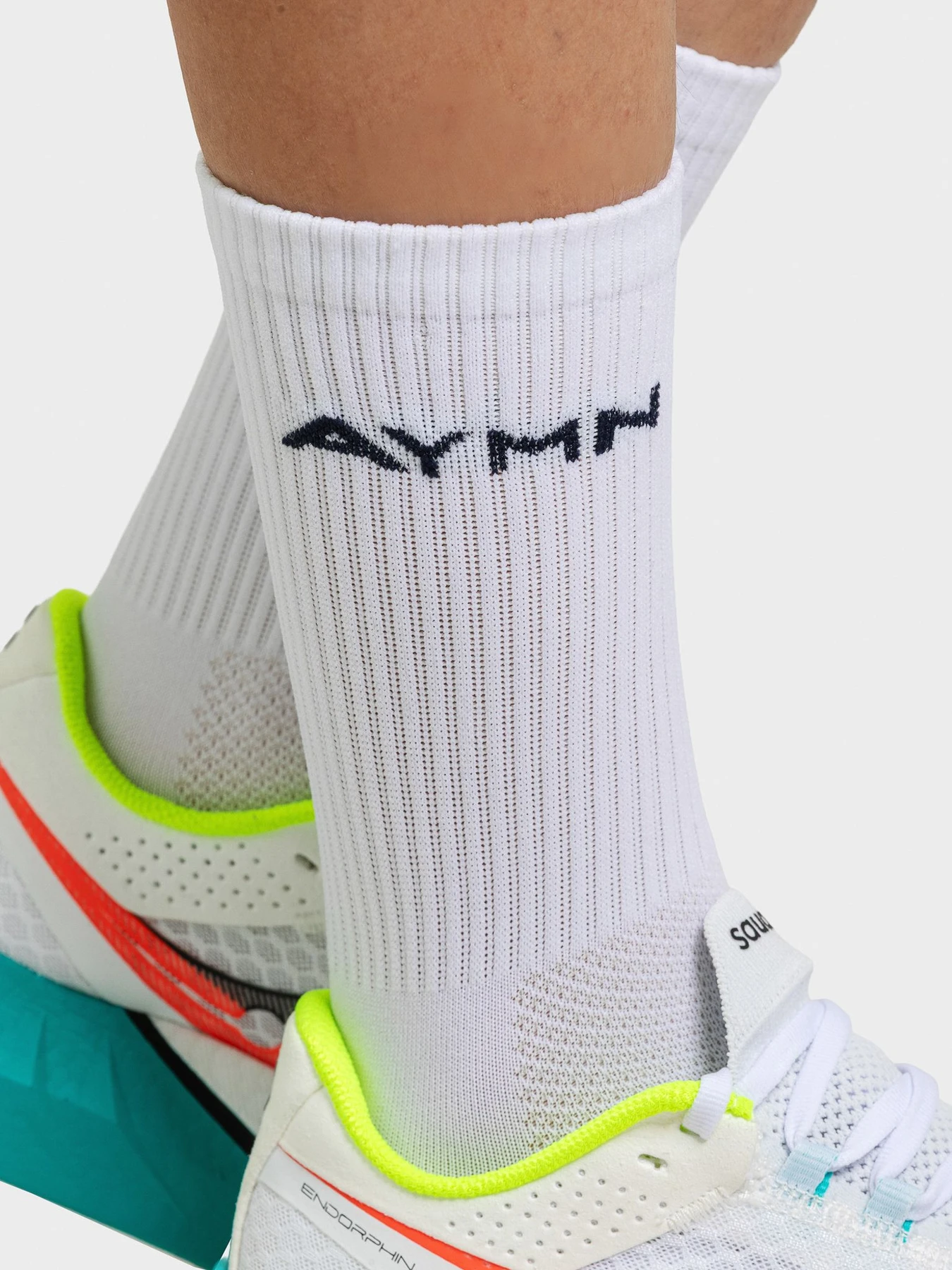 Носки и гольфы AYMN модель AM-SS25-socks-white Носки и гольфы AYMN модель AM-SS25-socks-white Фото