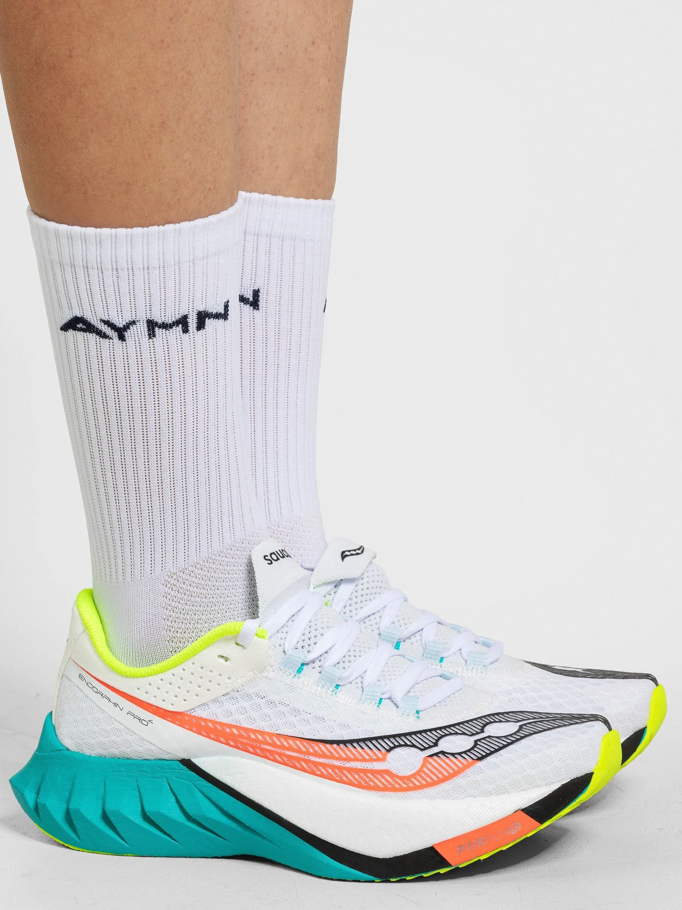 Носки и гольфы AYMN модель AM-SS25-socks-white Носки и гольфы AYMN модель AM-SS25-socks-white Фото