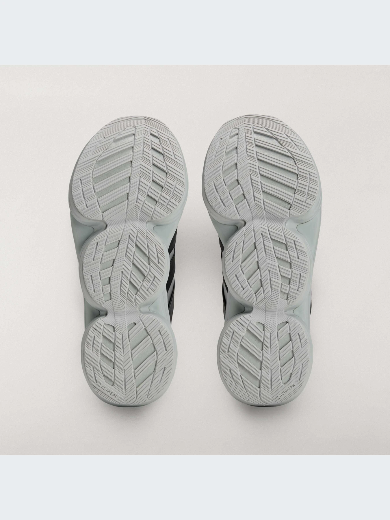 Кроссовки Adidas модель KI3211-KZ Кроссовки Adidas модель KI3211-KZ Фото