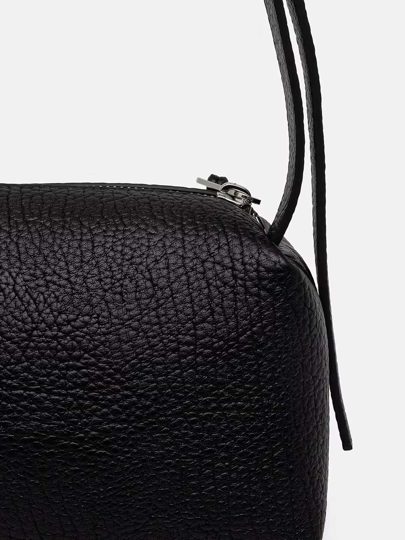 Сумки Tommy Hilfiger модель AW0AW18775-BDS Фото