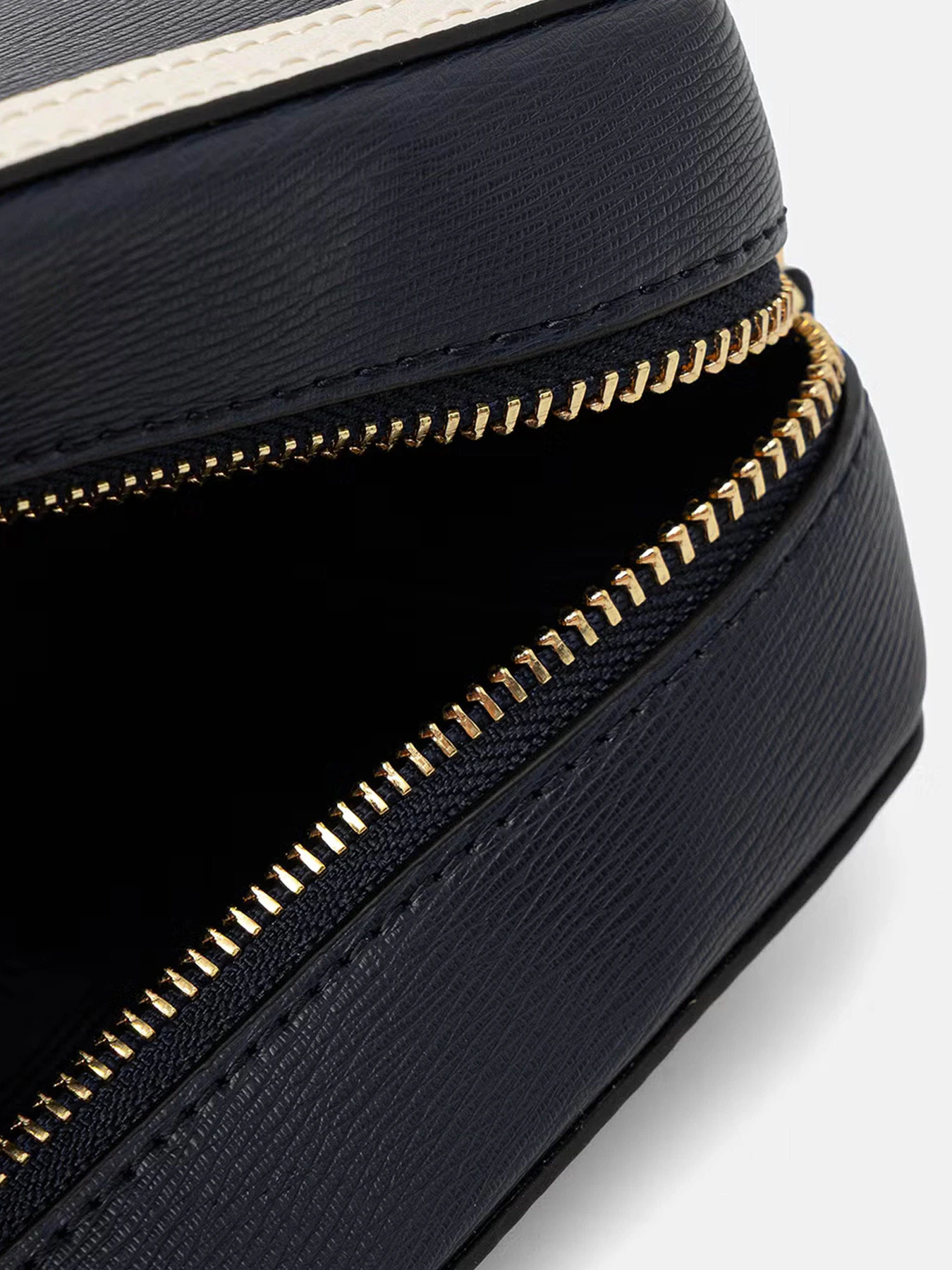 Сумки Tommy Hilfiger модель AW0AW18899-DW6 Фото