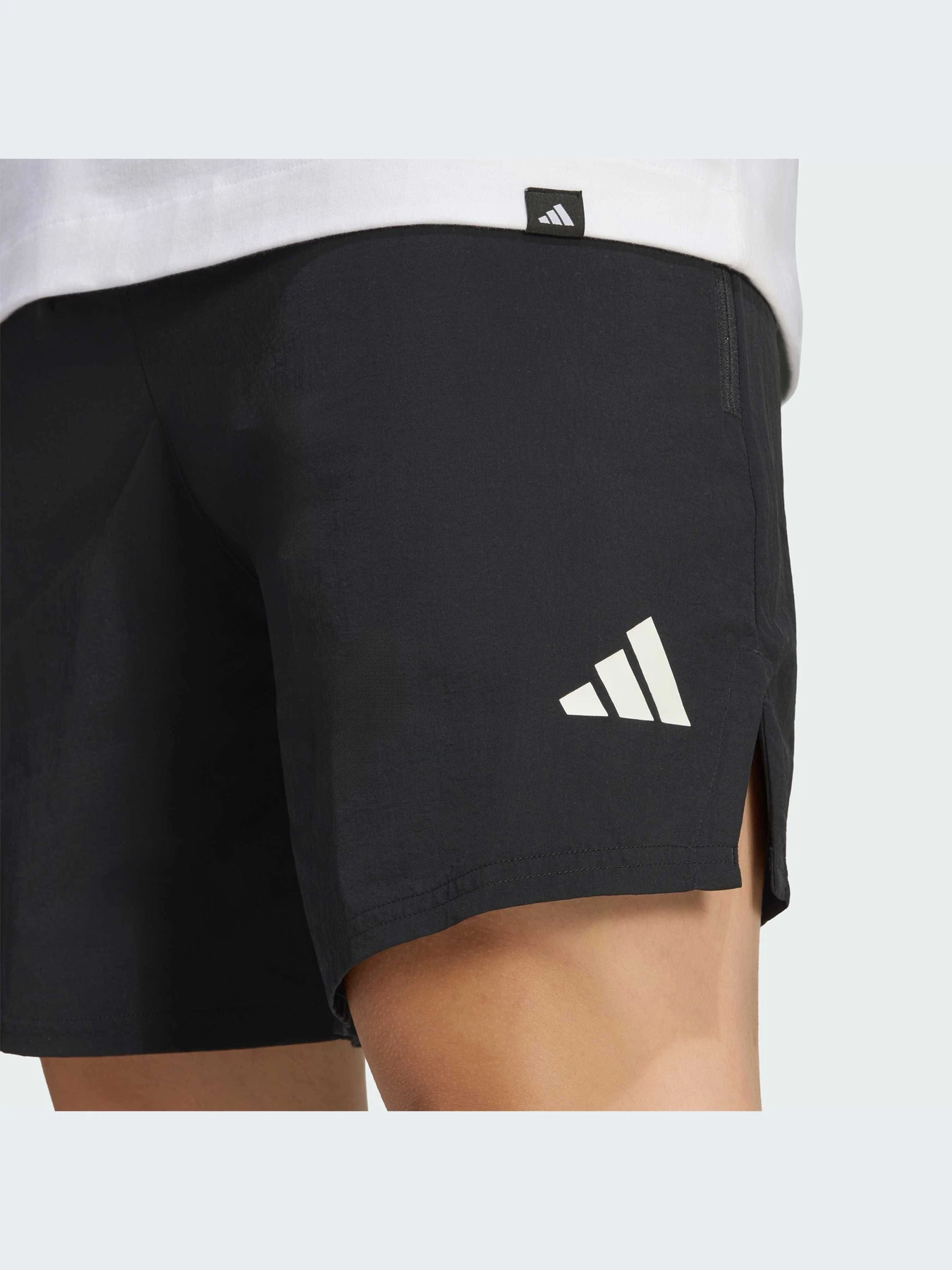 Шорты Adidas модель LF2563-KZ Шорты Adidas модель LF2563-KZ Фото