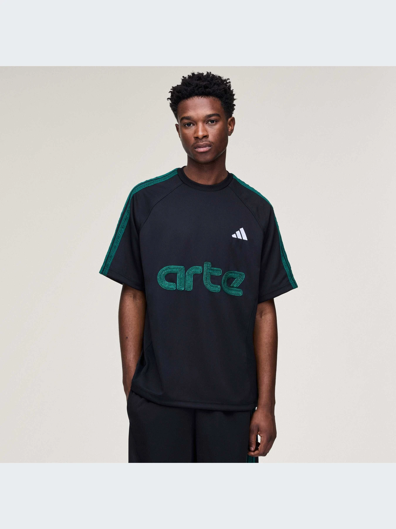 Футболки и поло Adidas модель KC9602-KZ Футболки и поло Adidas модель KC9602-KZ Фото