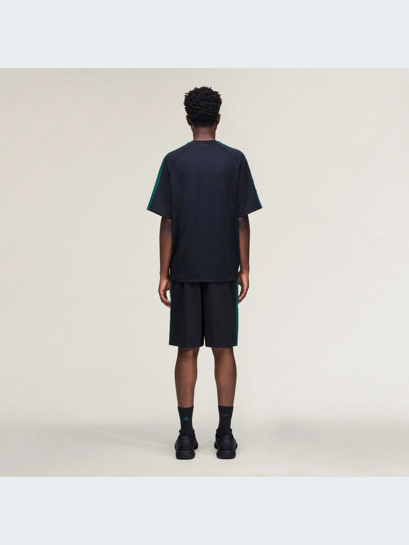 Шорты Adidas модель KC9601-KZ Шорты Adidas модель KC9601-KZ Фото