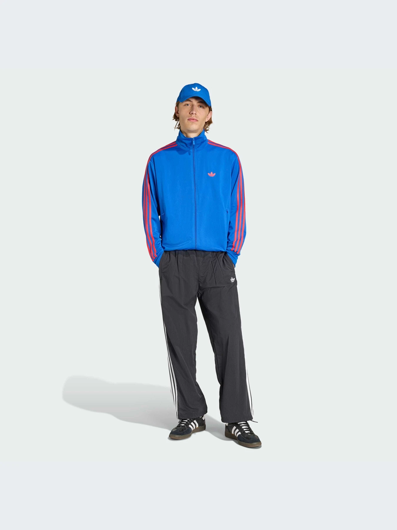 Худи и свитшоты Adidas Adicolor модель KD8310-KZ Худи и свитшоты Adidas Adicolor модель KD8310-KZ Фото
