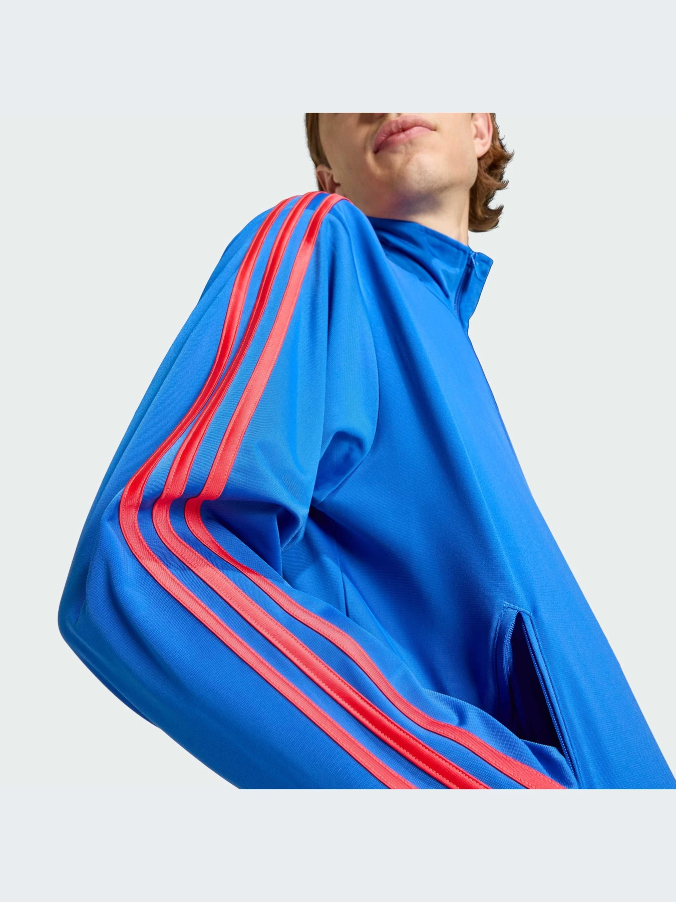 Худи и свитшоты Adidas Adicolor модель KD8310-KZ Худи и свитшоты Adidas Adicolor модель KD8310-KZ Фото