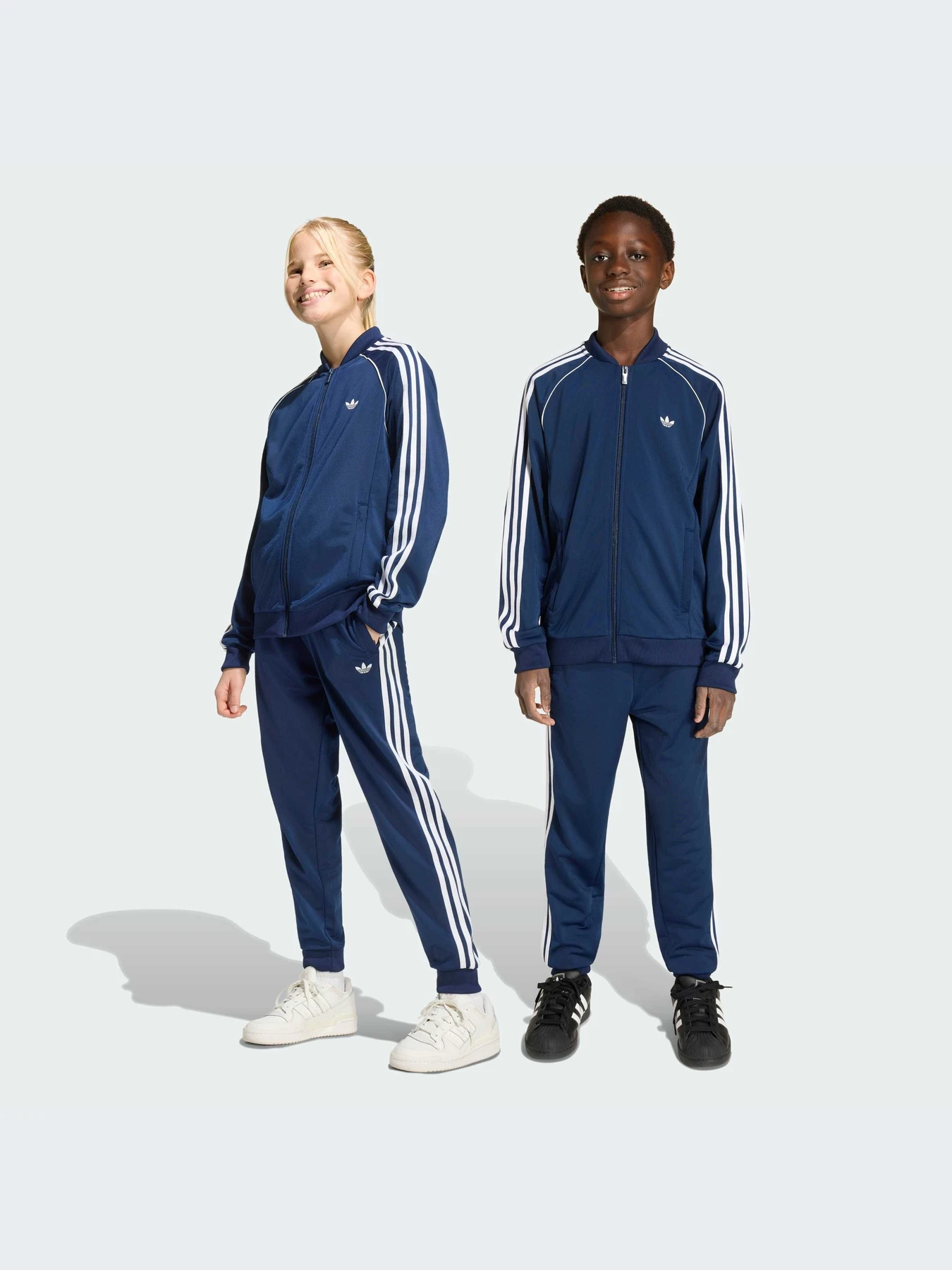 Брюки Adidas Adicolor модель KE2865-KZ Брюки Adidas Adicolor модель KE2865-KZ Фото