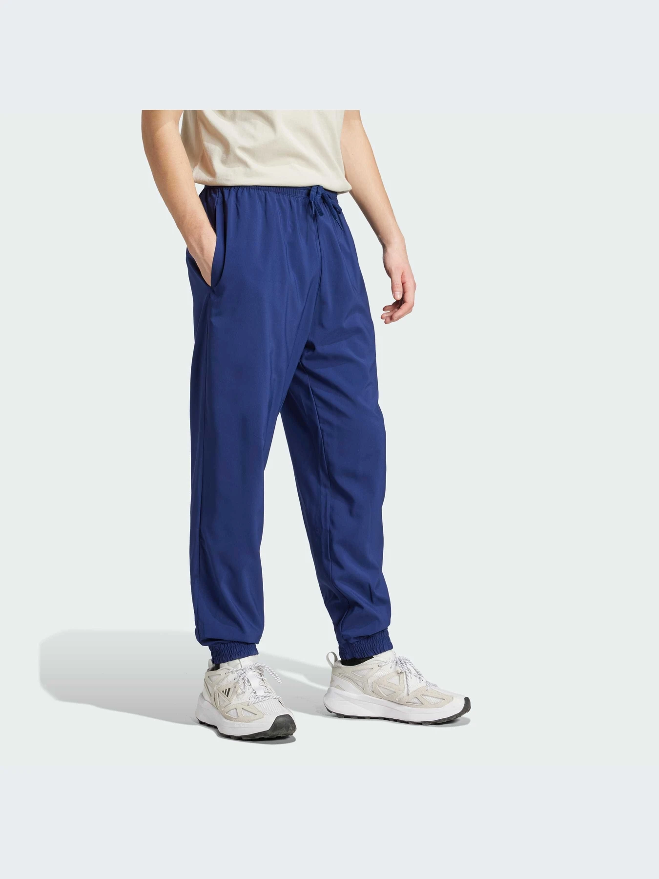 Брюки Adidas Adidas Essentials модель JW4630-KZ Брюки Adidas Adidas Essentials модель JW4630-KZ Фото