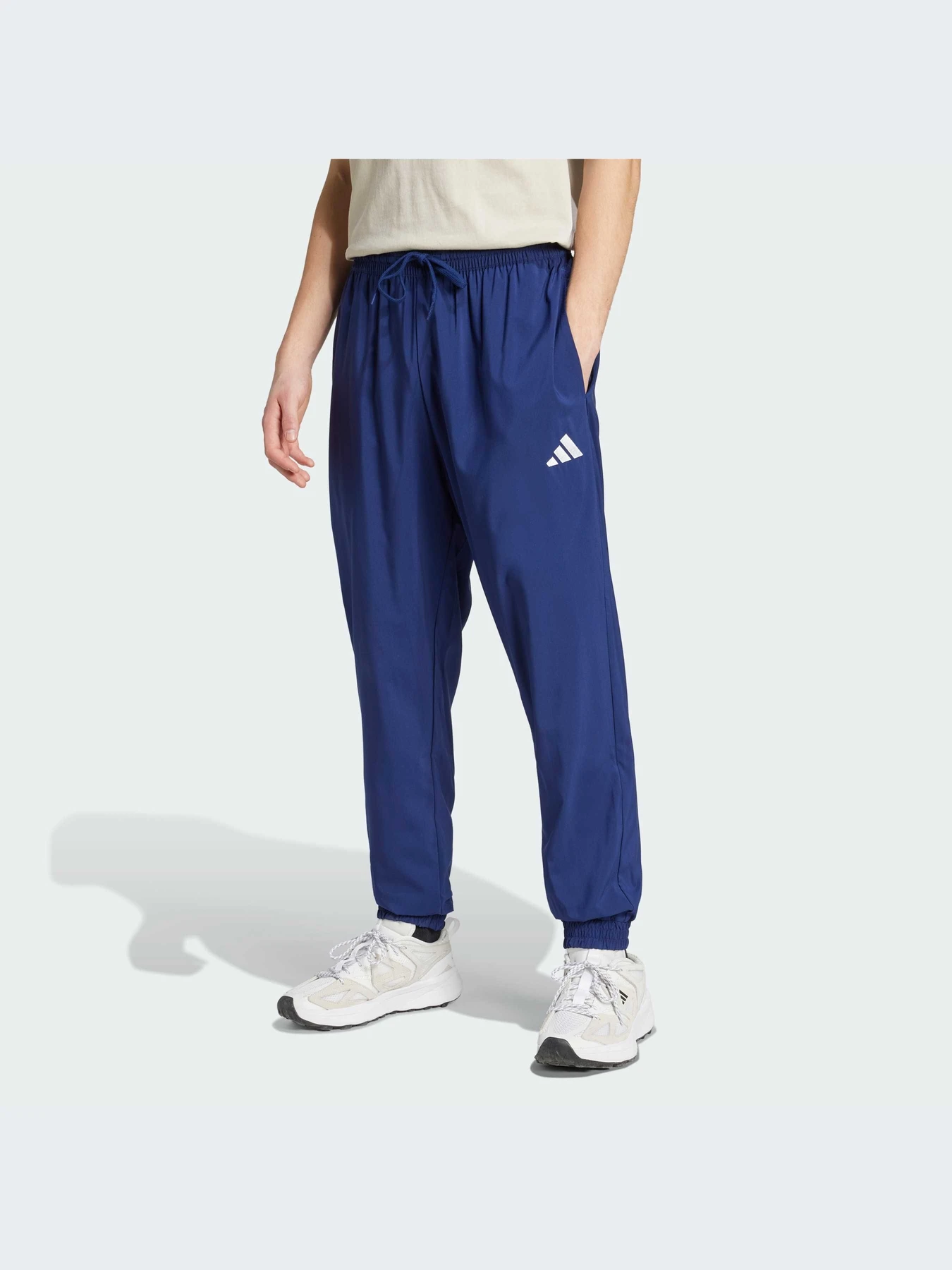 Брюки Adidas Adidas Essentials модель JW4630-KZ Брюки Adidas Adidas Essentials модель JW4630-KZ Фото