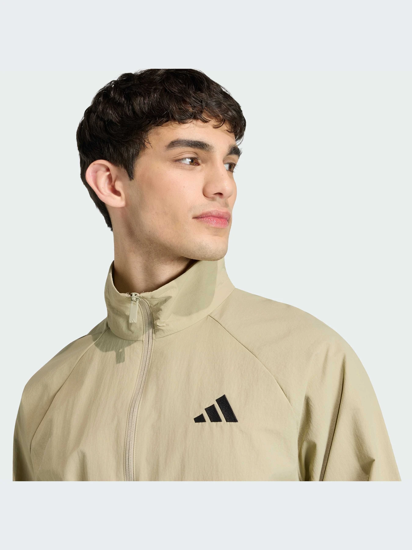 Куртки и дубленки Adidas Adidas Essentials модель KB6076-KZ Куртки и дубленки Adidas Adidas Essentials модель KB6076-KZ Фото
