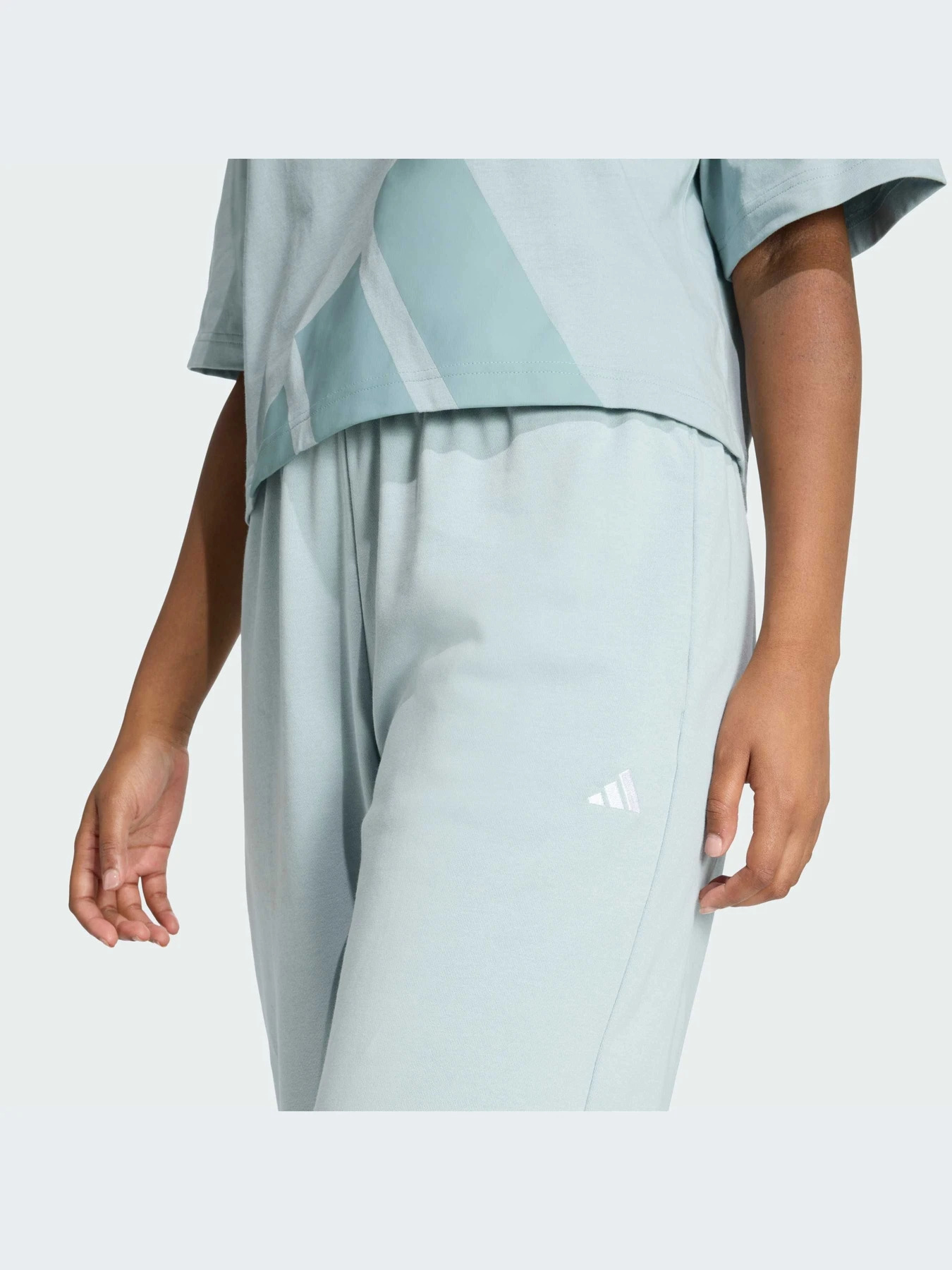 Брюки Adidas Adidas Essentials модель KC5251-KZ Брюки Adidas Adidas Essentials модель KC5251-KZ Фото