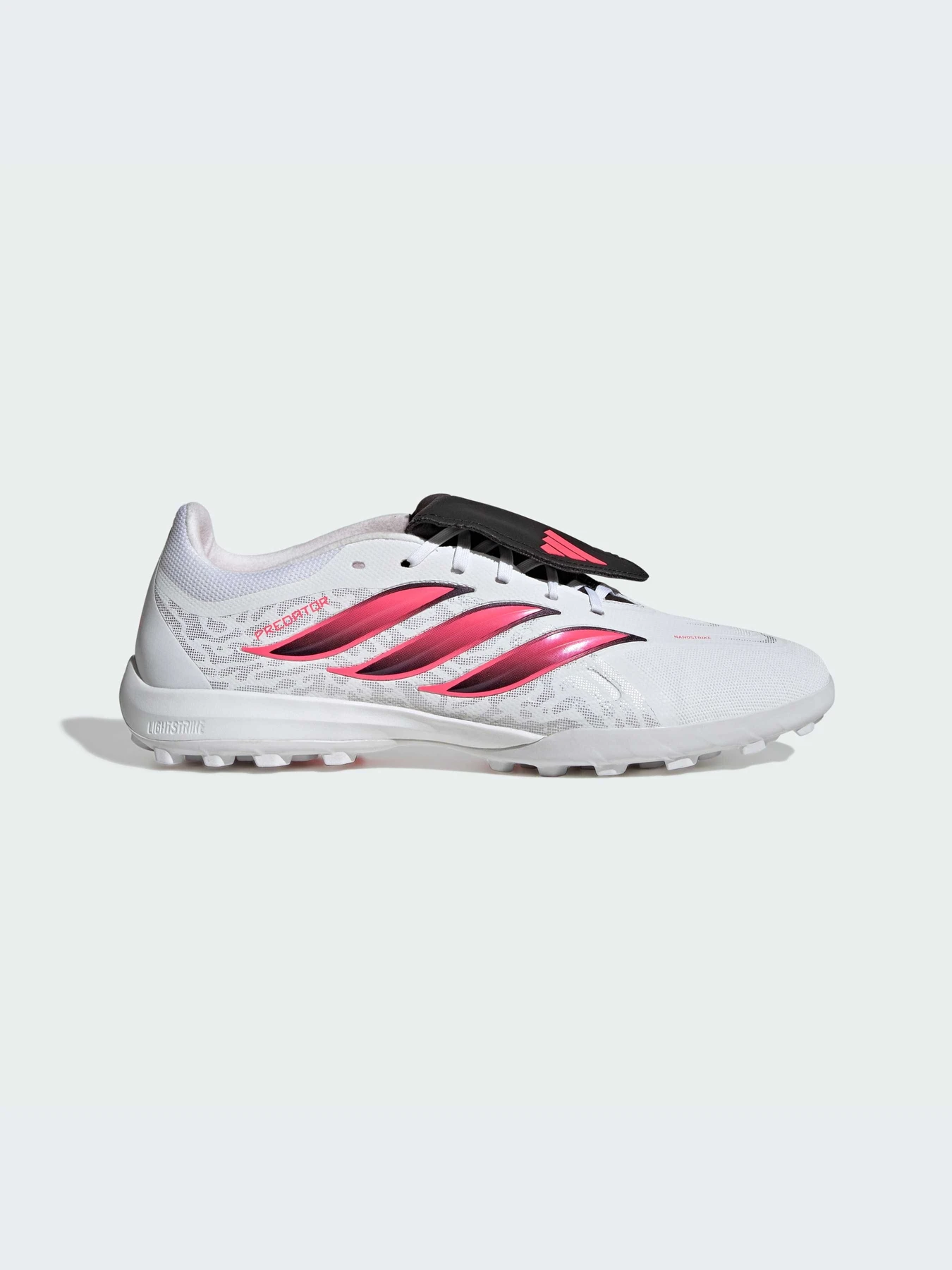 Кроссовки Adidas Predator модель IH7213-KZ Кроссовки Adidas Predator модель IH7213-KZ Фото
