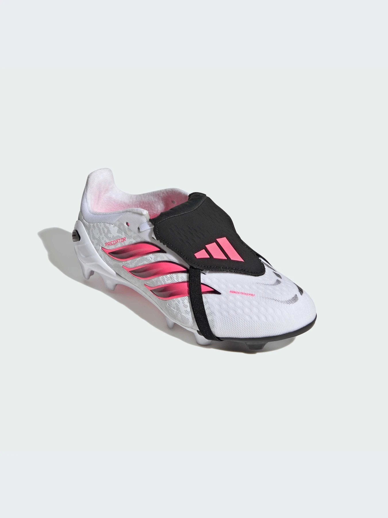 Кроссовки Adidas Predator модель IH2109-KZ Кроссовки Adidas Predator модель IH2109-KZ Фото