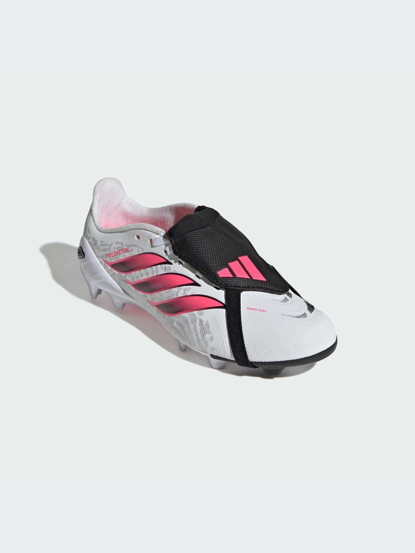 Кроссовки Adidas Predator модель IH2107-KZ Кроссовки Adidas Predator модель IH2107-KZ Фото