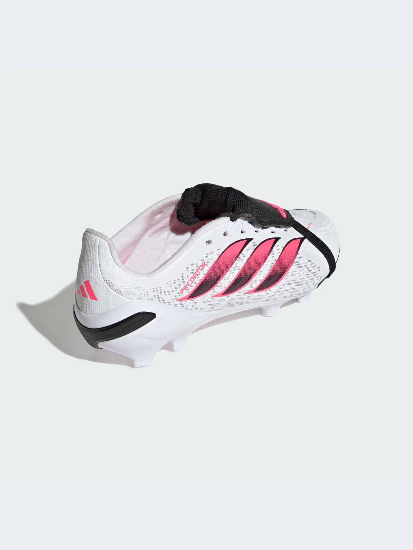 Кроссовки Adidas Predator модель IH2107-KZ Кроссовки Adidas Predator модель IH2107-KZ Фото