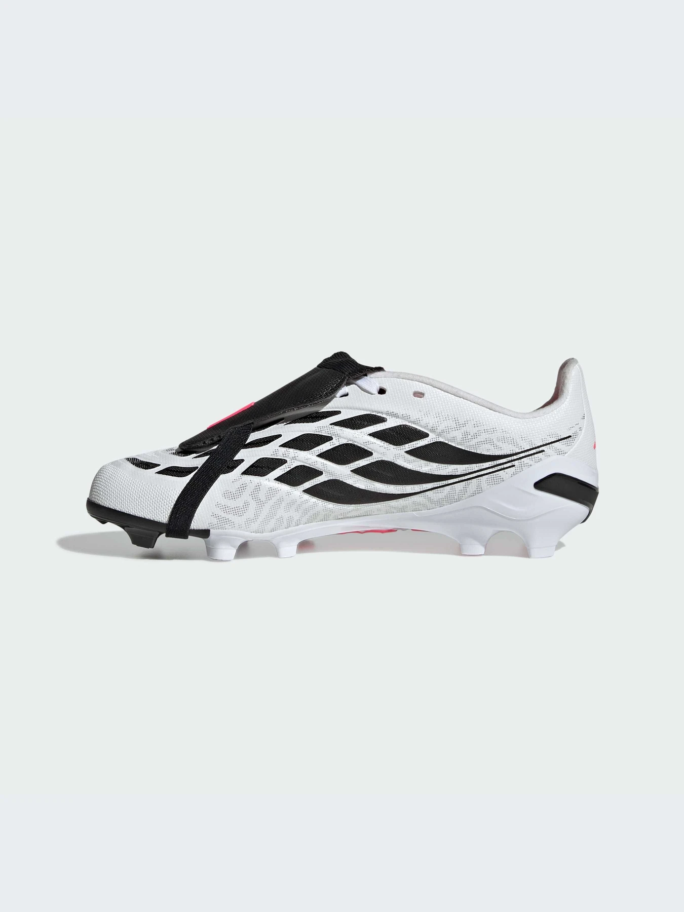 Кроссовки Adidas Predator модель IH2107-KZ Кроссовки Adidas Predator модель IH2107-KZ Фото