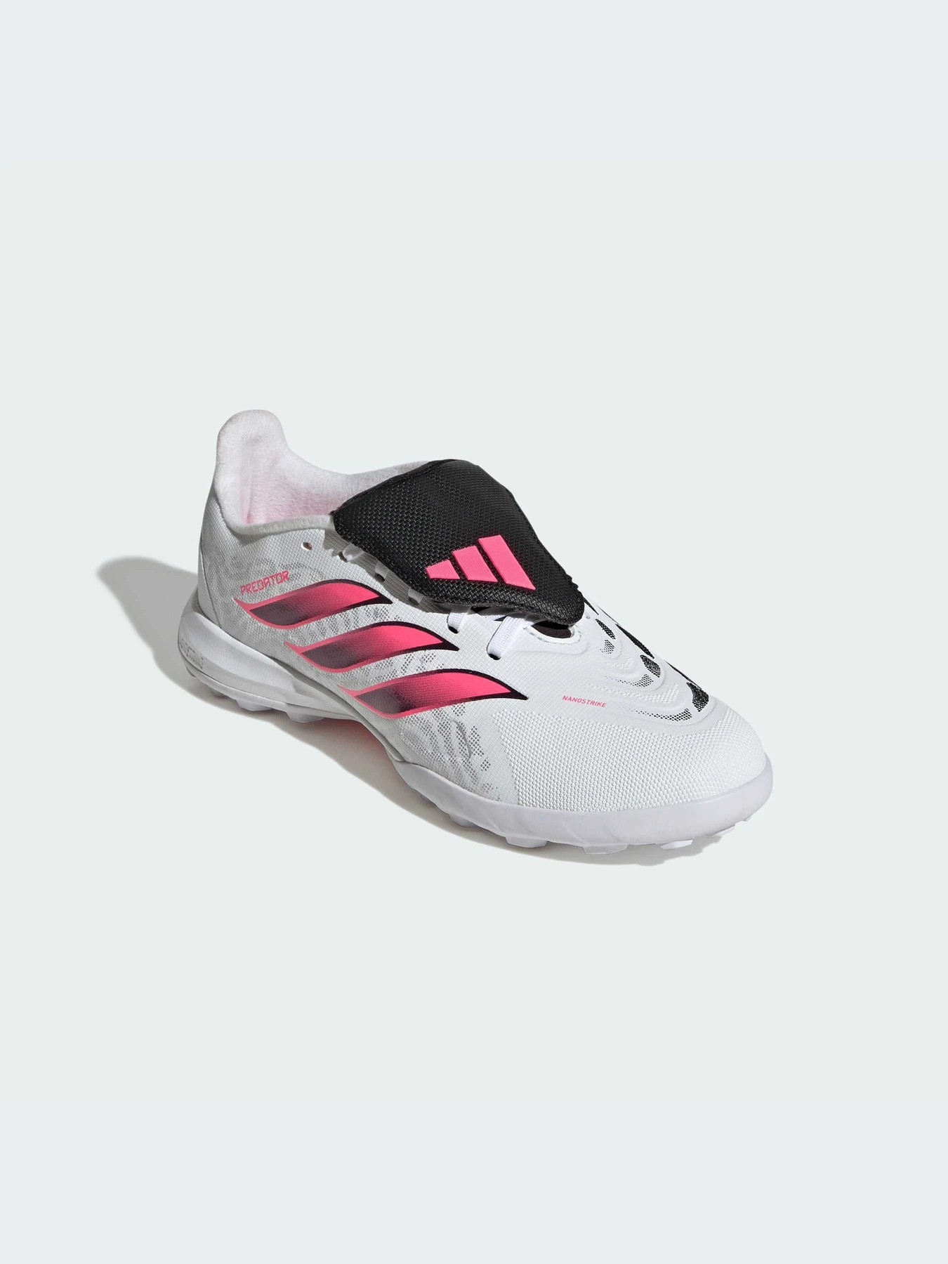 Кроссовки Adidas Predator модель IH2103-KZ Кроссовки Adidas Predator модель IH2103-KZ Фото