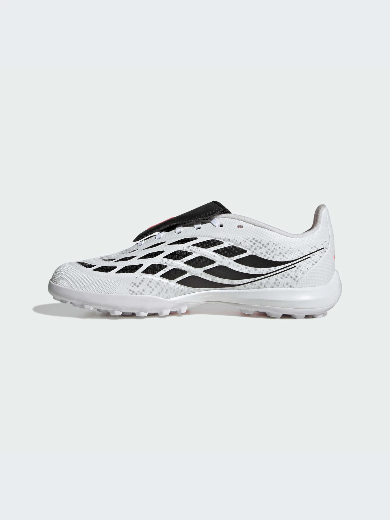 Кроссовки Adidas Predator модель IH2103-KZ Кроссовки Adidas Predator модель IH2103-KZ Фото