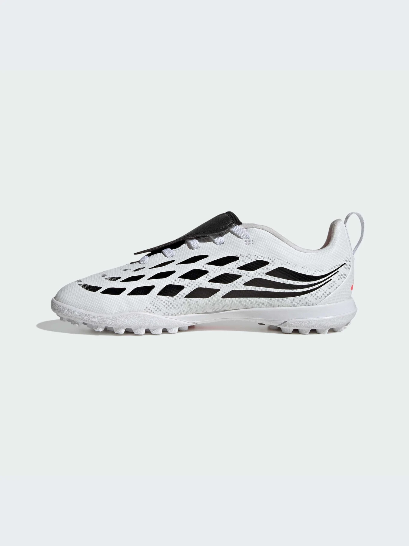 Кроссовки Adidas Predator модель IH2087-KZ Кроссовки Adidas Predator модель IH2087-KZ Фото