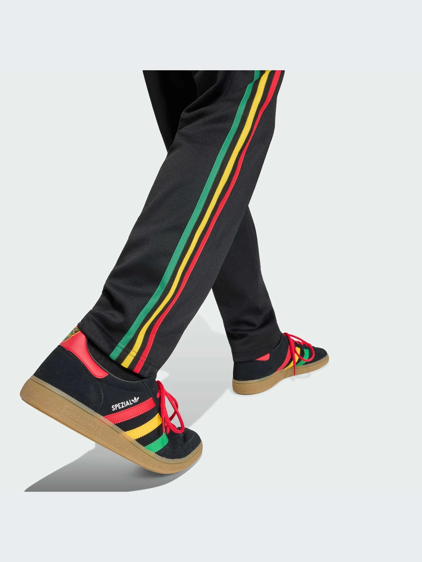 Брюки Adidas модель JY5226-KZ Брюки Adidas модель JY5226-KZ Фото