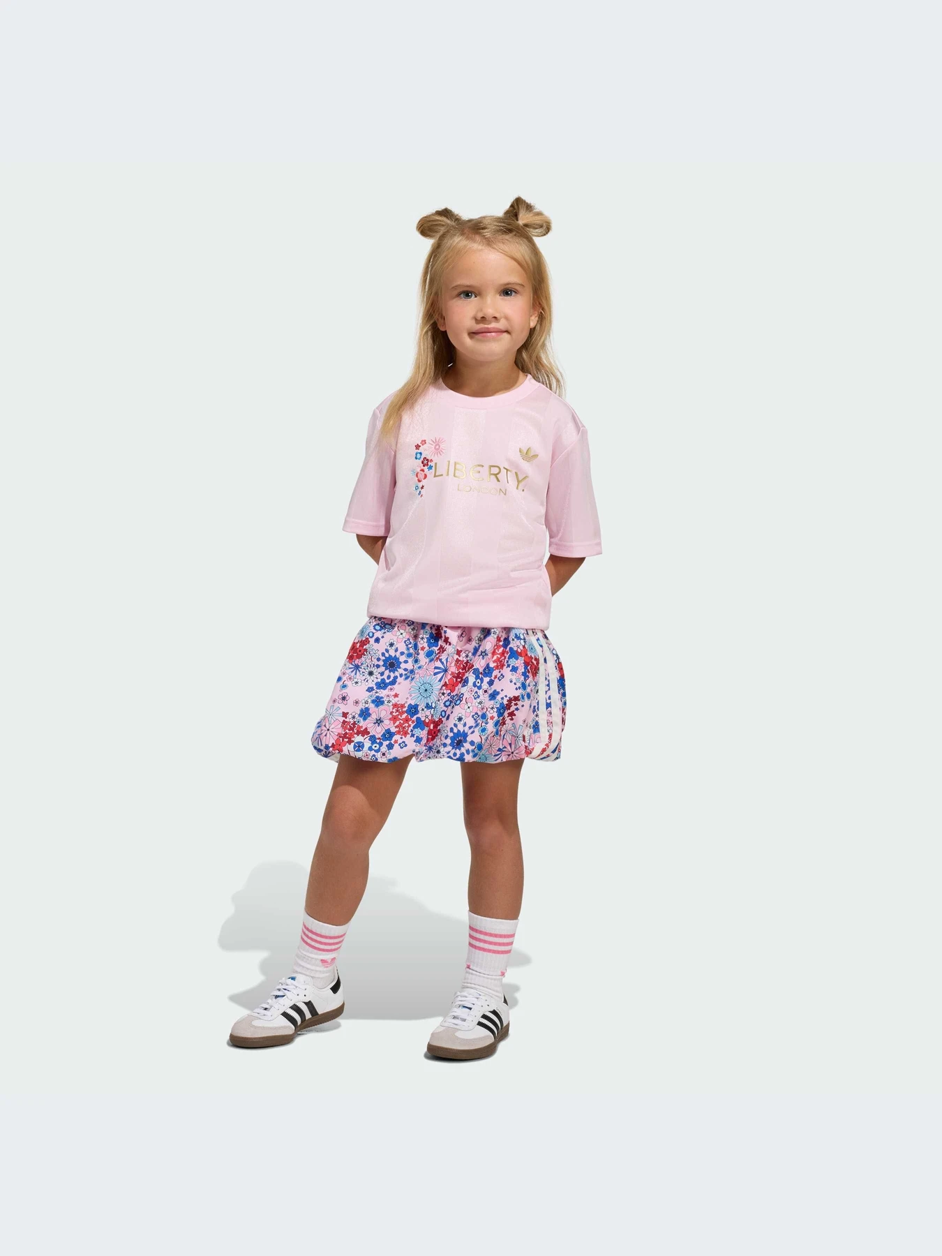 Костюмы Adidas Graphics модель KD1739-KZ Костюмы Adidas Graphics модель KD1739-KZ Фото