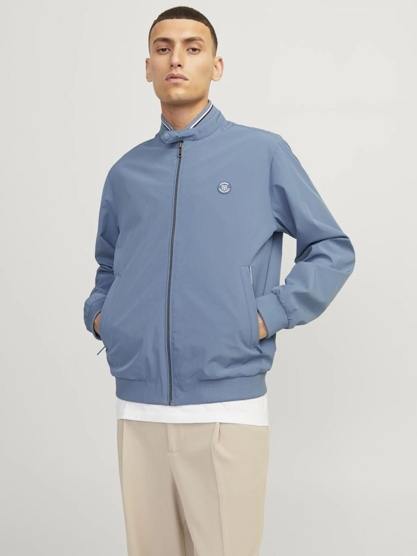 Куртки и дубленки JACK & JONES модель 12251906_CaptainsBlue Куртки и дубленки JACK & JONES модель 12251906_CaptainsBlue Фото