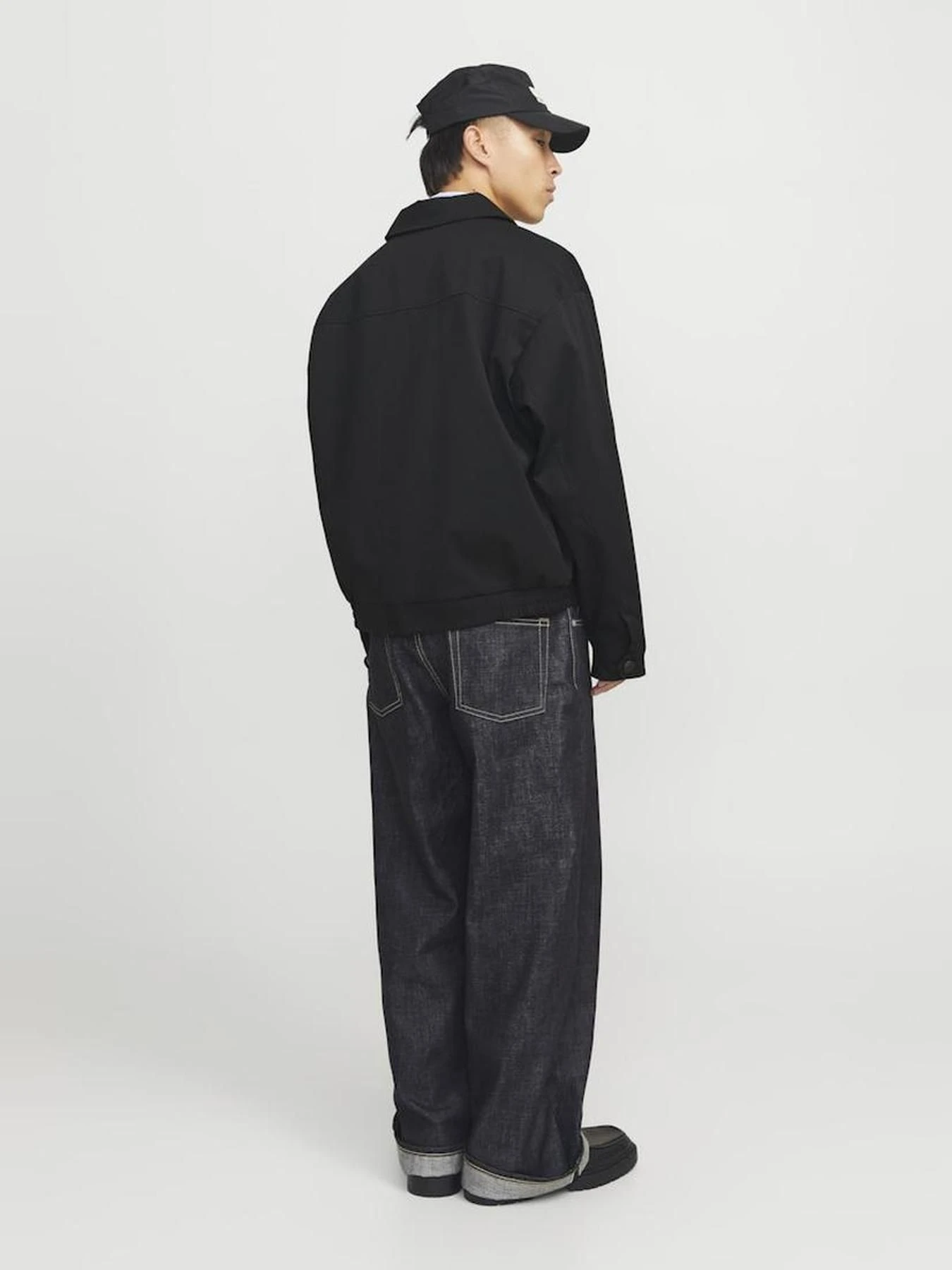 Куртки и дубленки JACK & JONES модель 12272890_Black Фото
