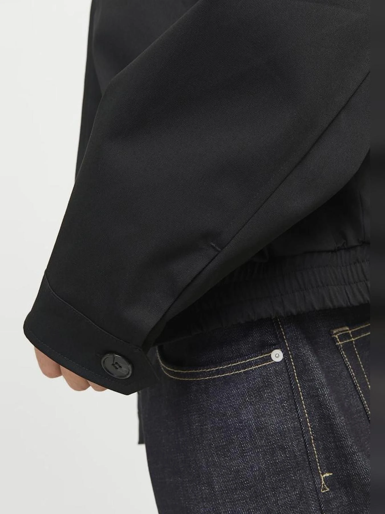 Куртки и дубленки JACK & JONES модель 12272890_Black Фото