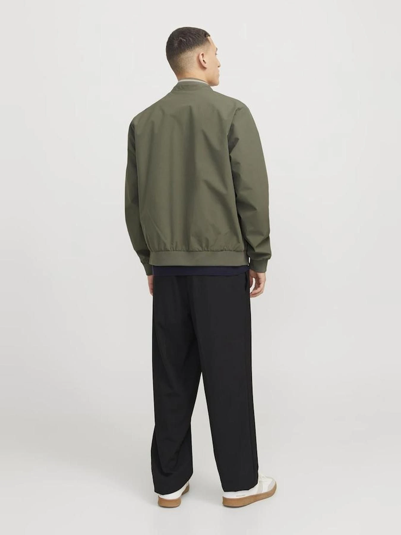 Куртки и дубленки JACK & JONES модель 12273393_TeaLeaf Фото