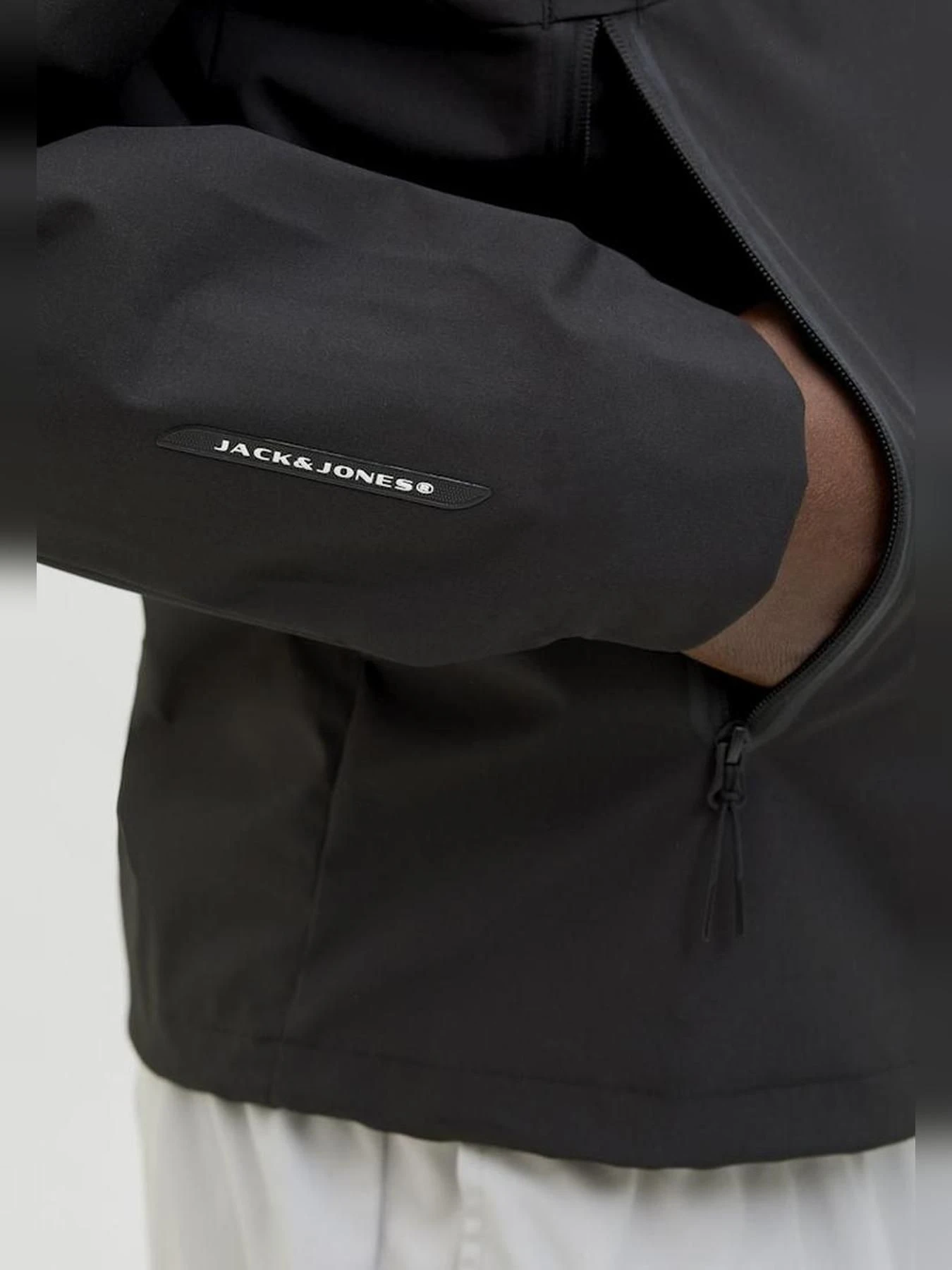 Куртки и дубленки JACK & JONES модель 12273966_Black Фото