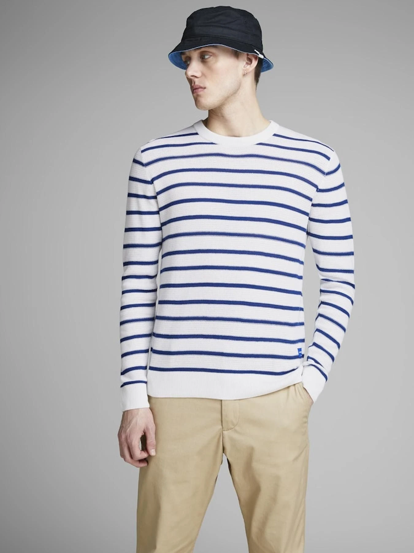 Свитры и кардиганы JACK & JONES модель 12154941_CLOUDDANCER Свитры и кардиганы JACK & JONES модель 12154941_CLOUDDANCER Фото
